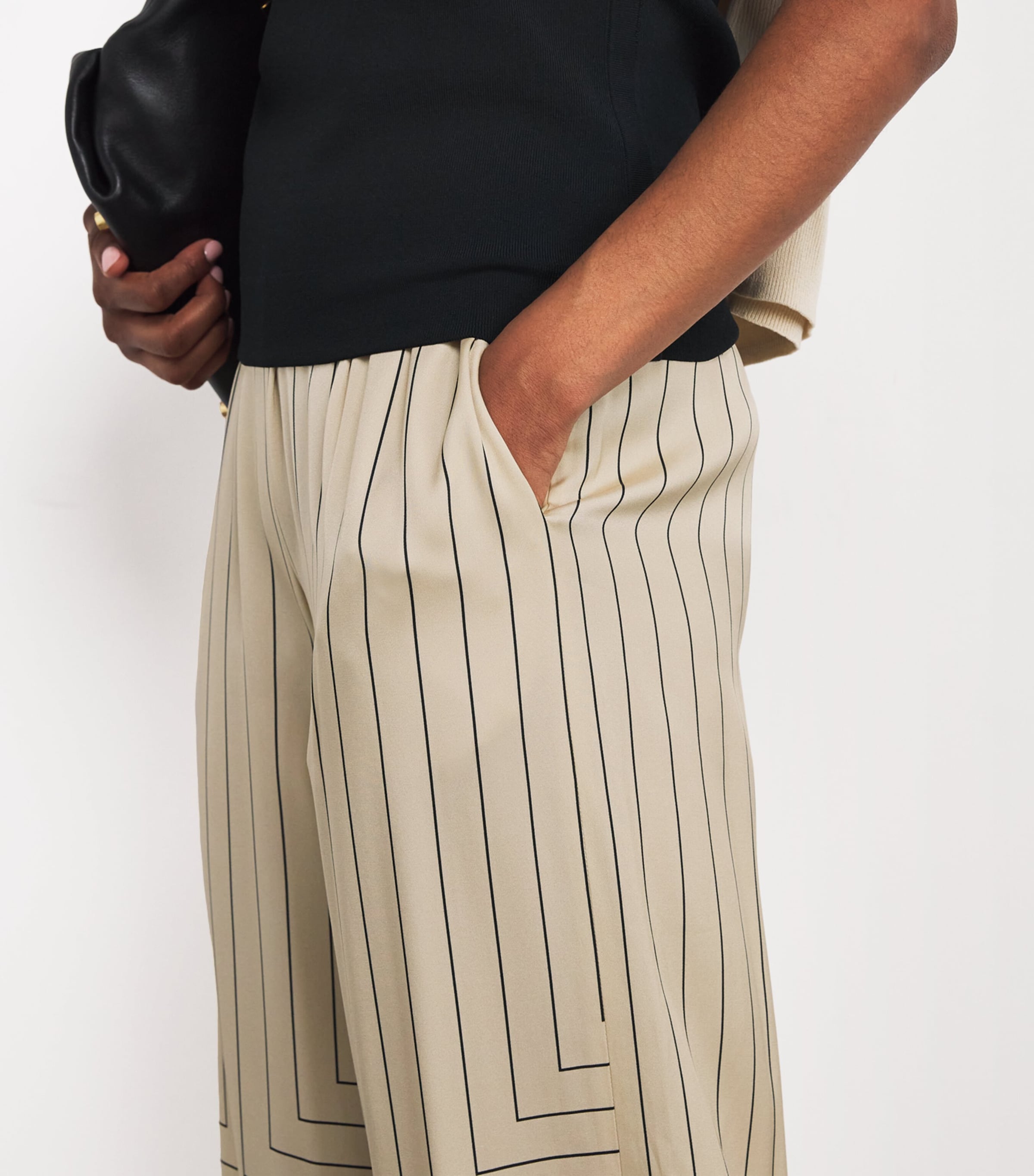 Geometric Print Hulin Trousers AFFOGATO/BLACK Image 6