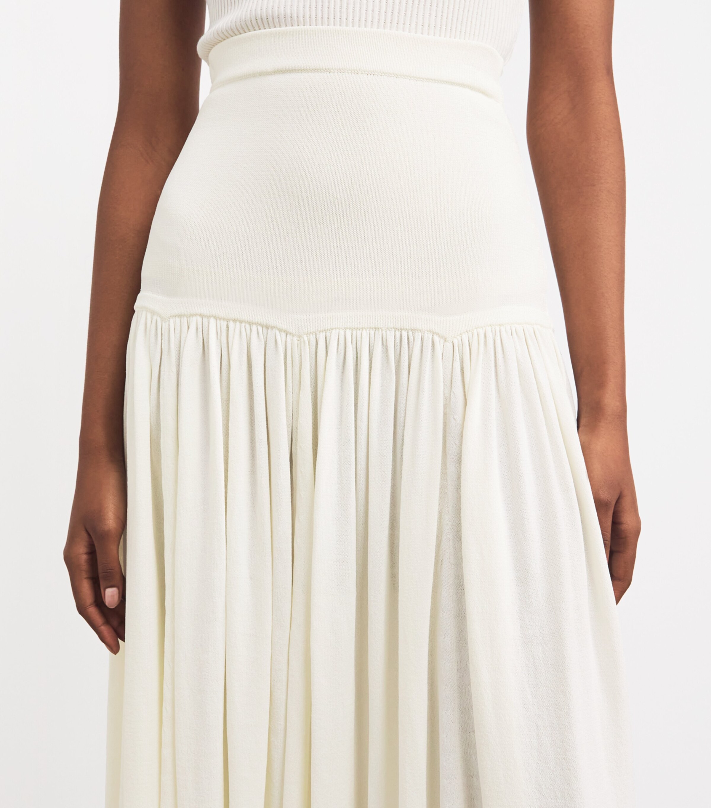 Loulou de Saison Ivory Knitted Romy Maxi Skirt | Harrods LB