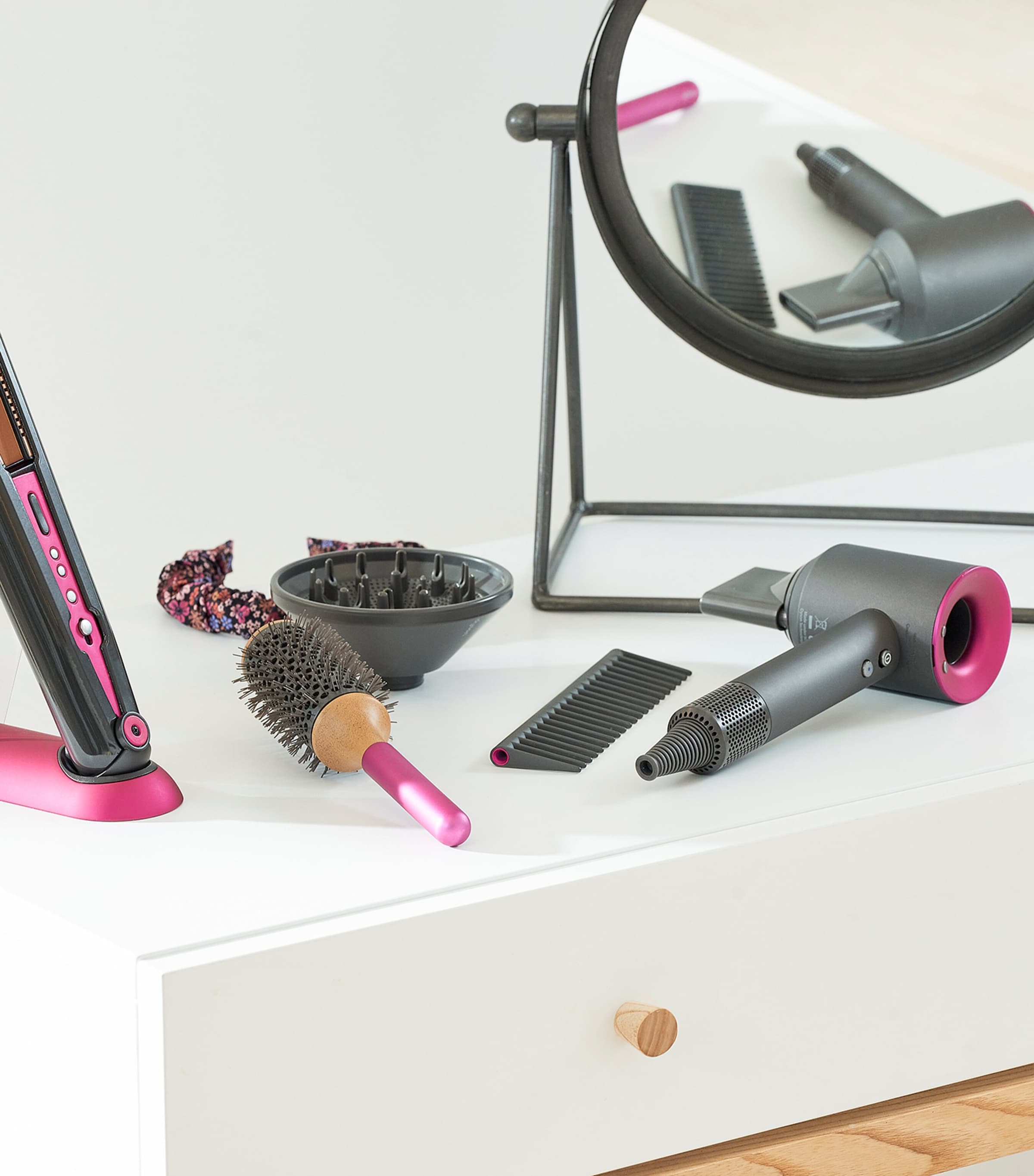 CASDON Dyson Supersonic Deluxe Styling Set Image 2