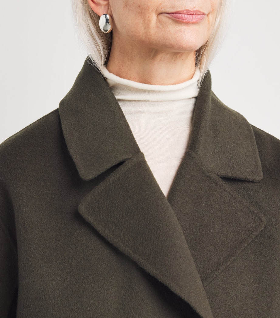 Fur-Trim Double-Breasted Coat A2108 Image 6