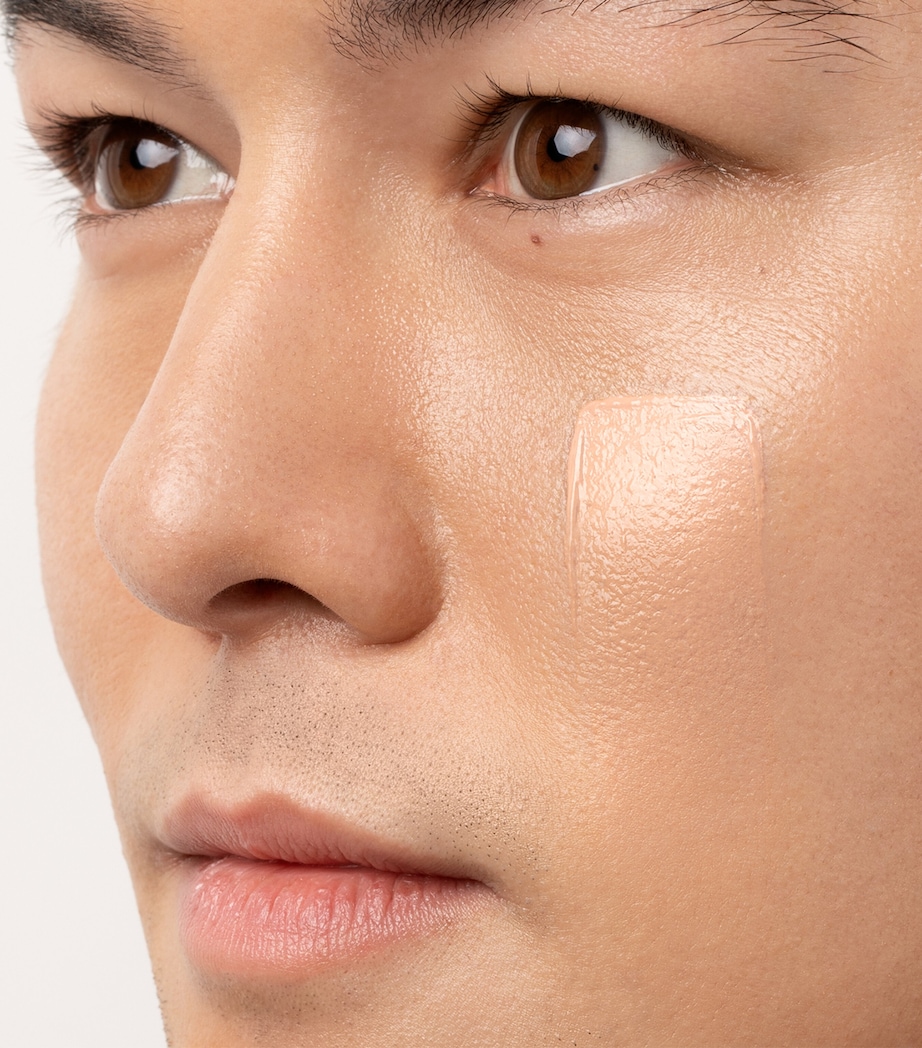 Just Skin Tinted Moisturiser SPF 15 NUDE Image 3