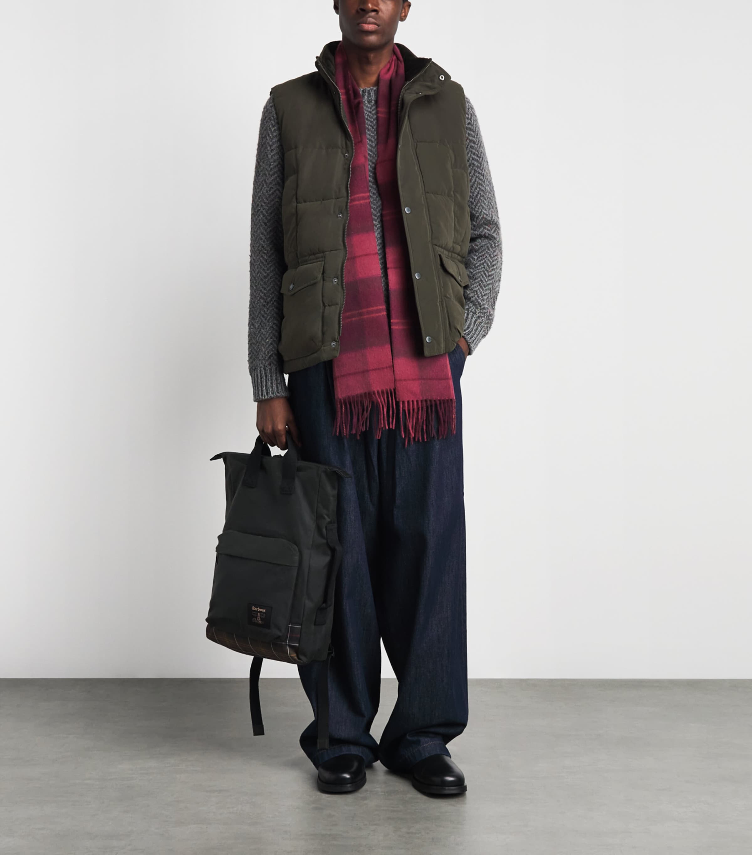 Barbour Mens Lonnen Gilet Dark Sage Image 2