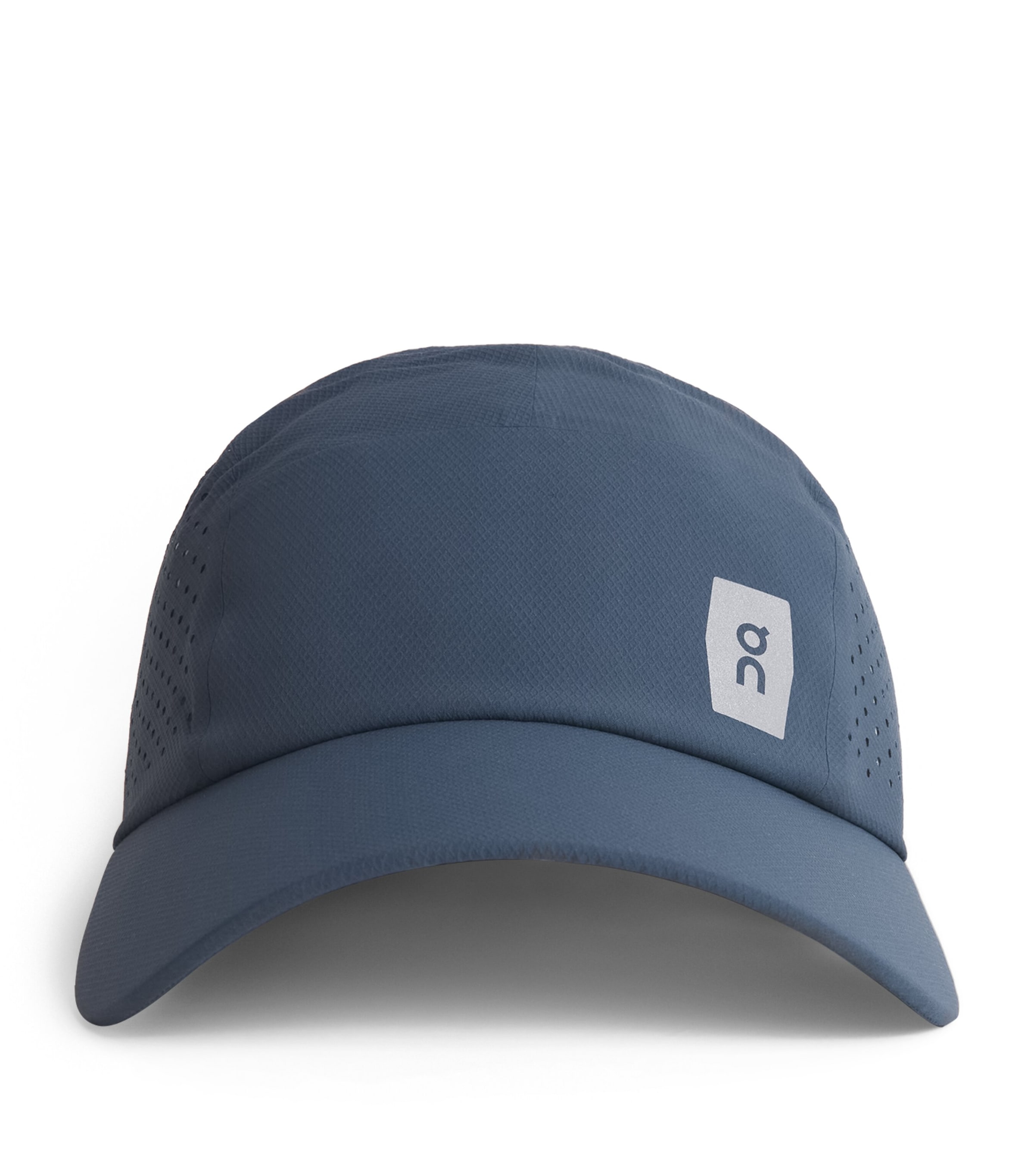 On Running Lightweight Baseball Cap In Navy