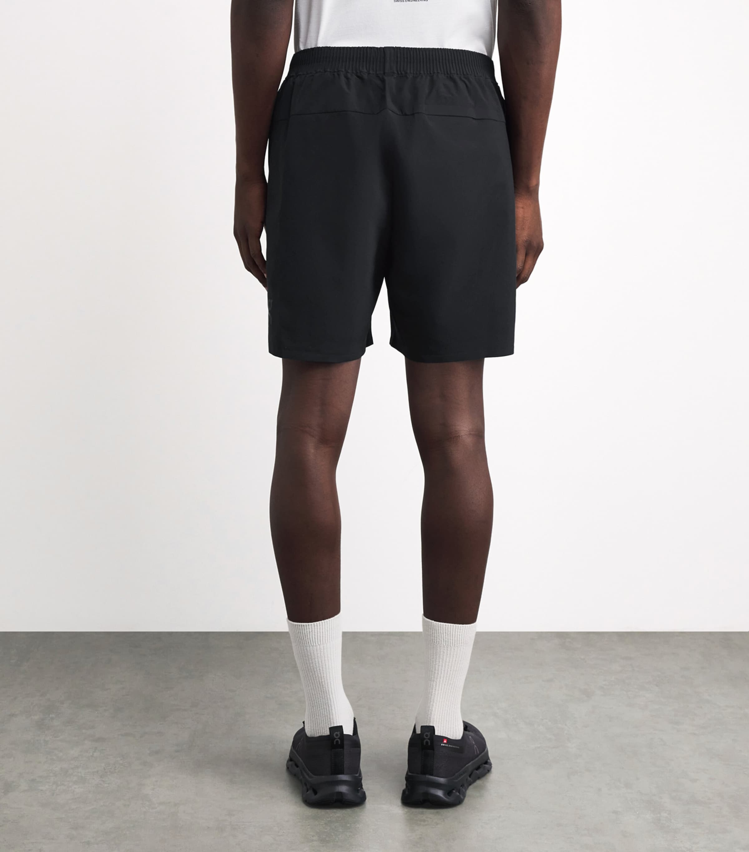 On Mens Focus Shorts Black Image 5