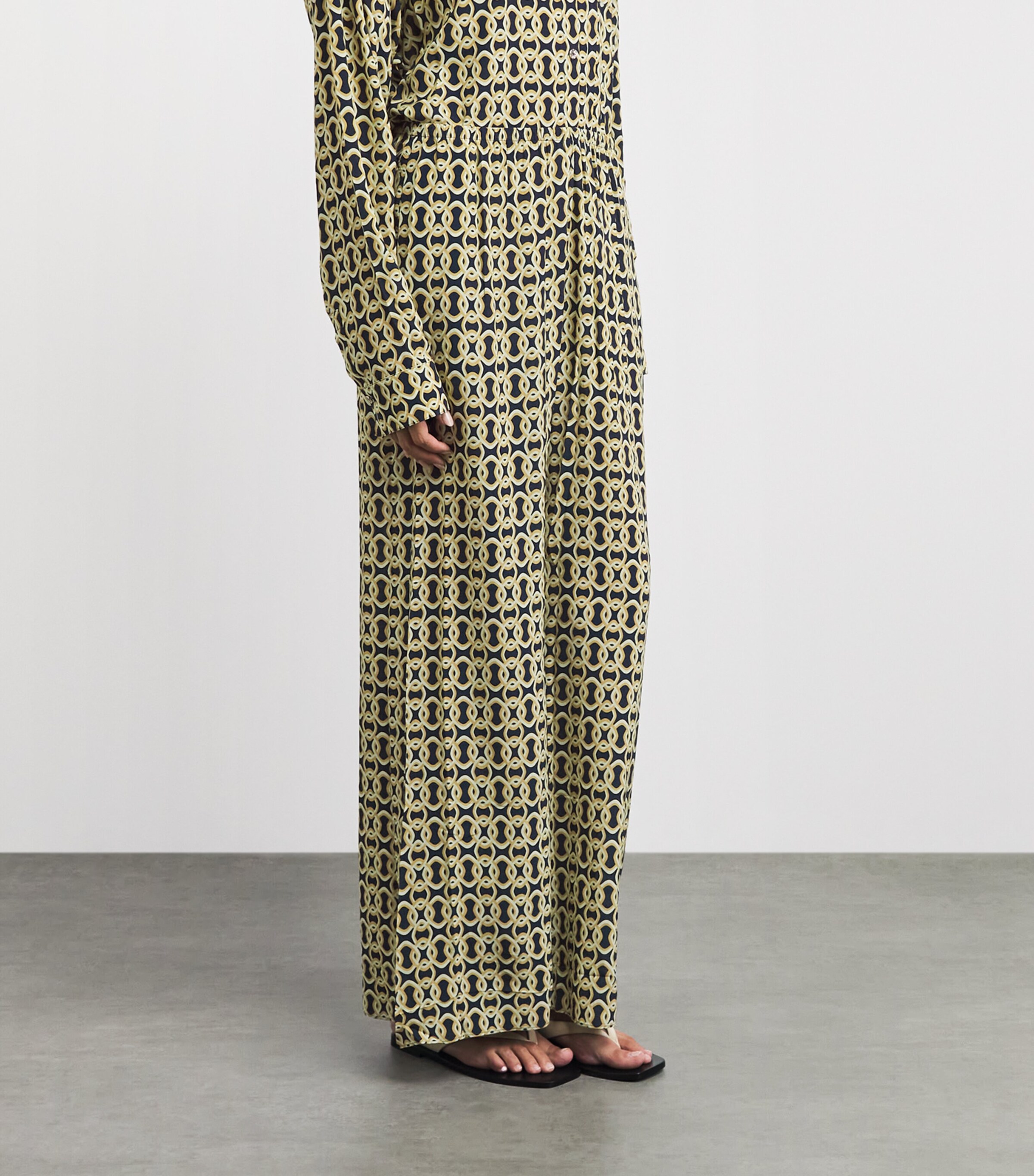 AWAY THAT DAY Womens Geometric Print St. Barts Trousers Navy/gold Link Prnt Image 4