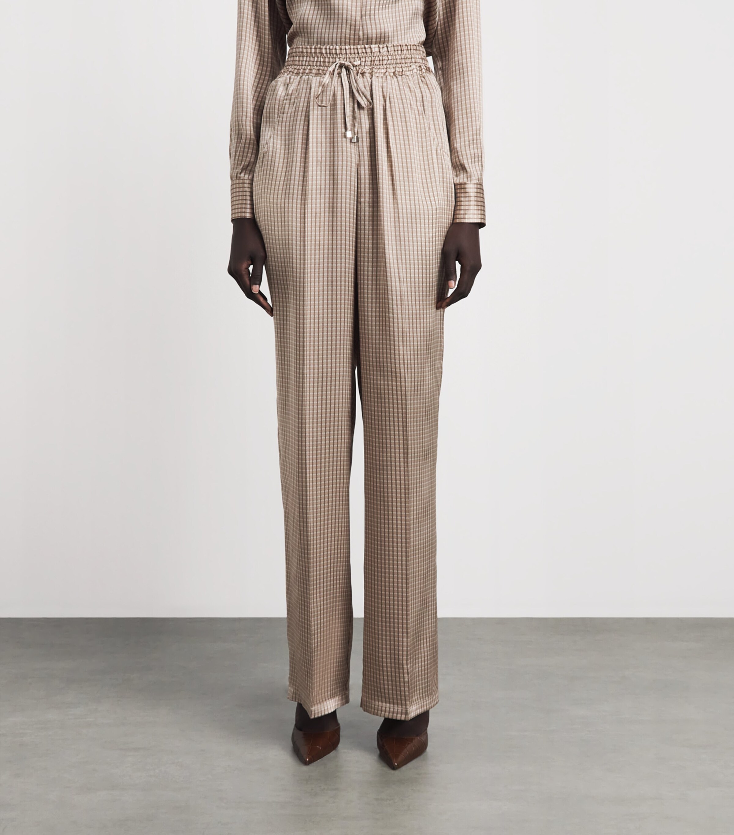 Kiton Womens Silk Printed Pleated Drawstring Trousers Light Brown Print Image 4