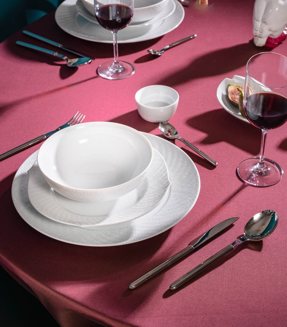 Porcelain Waves Relief Dinner Plate (28.5cm) WHITE Image 2