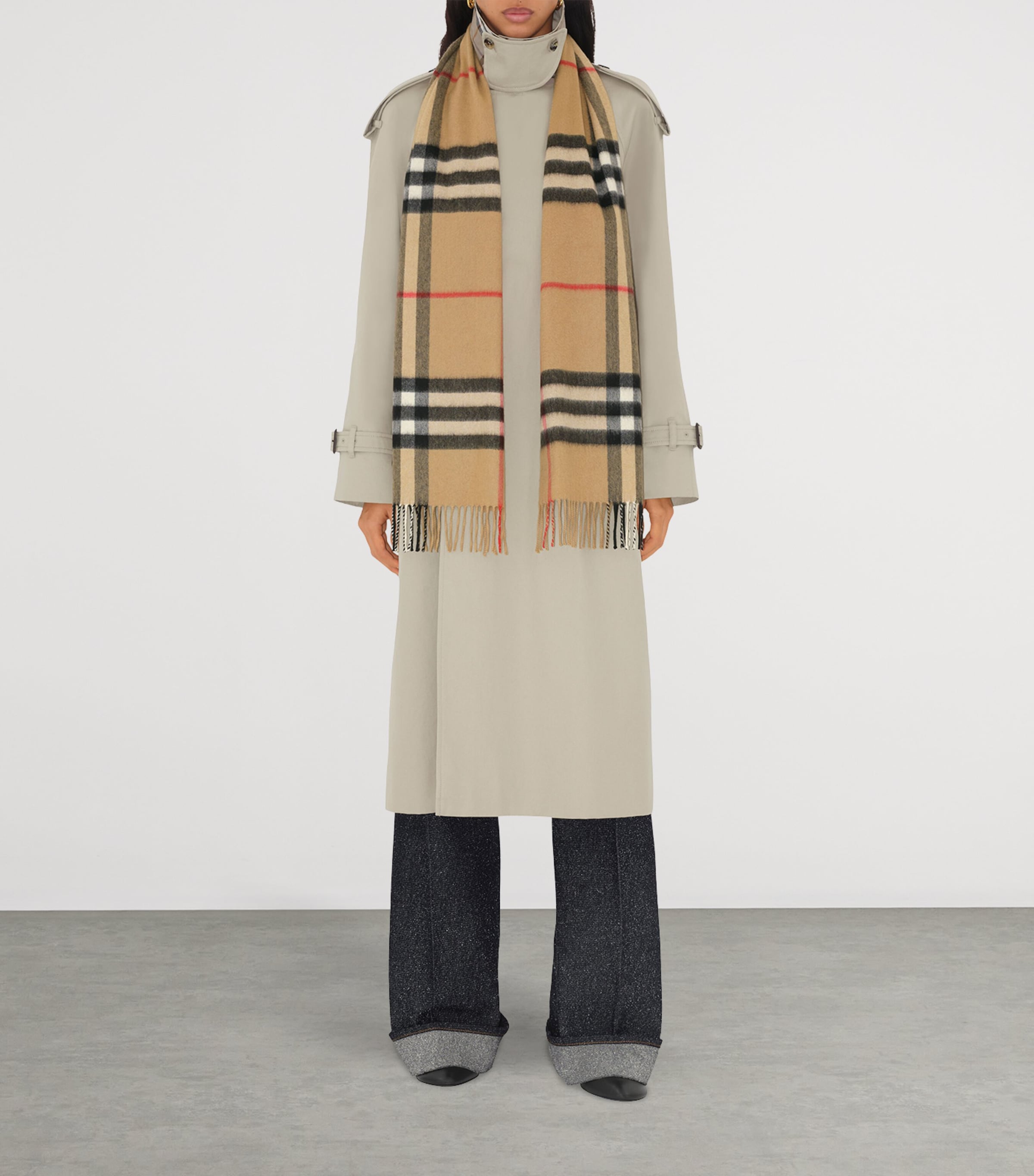 Cashmere Check Scarf ARCHIVE BEIGE Image 2