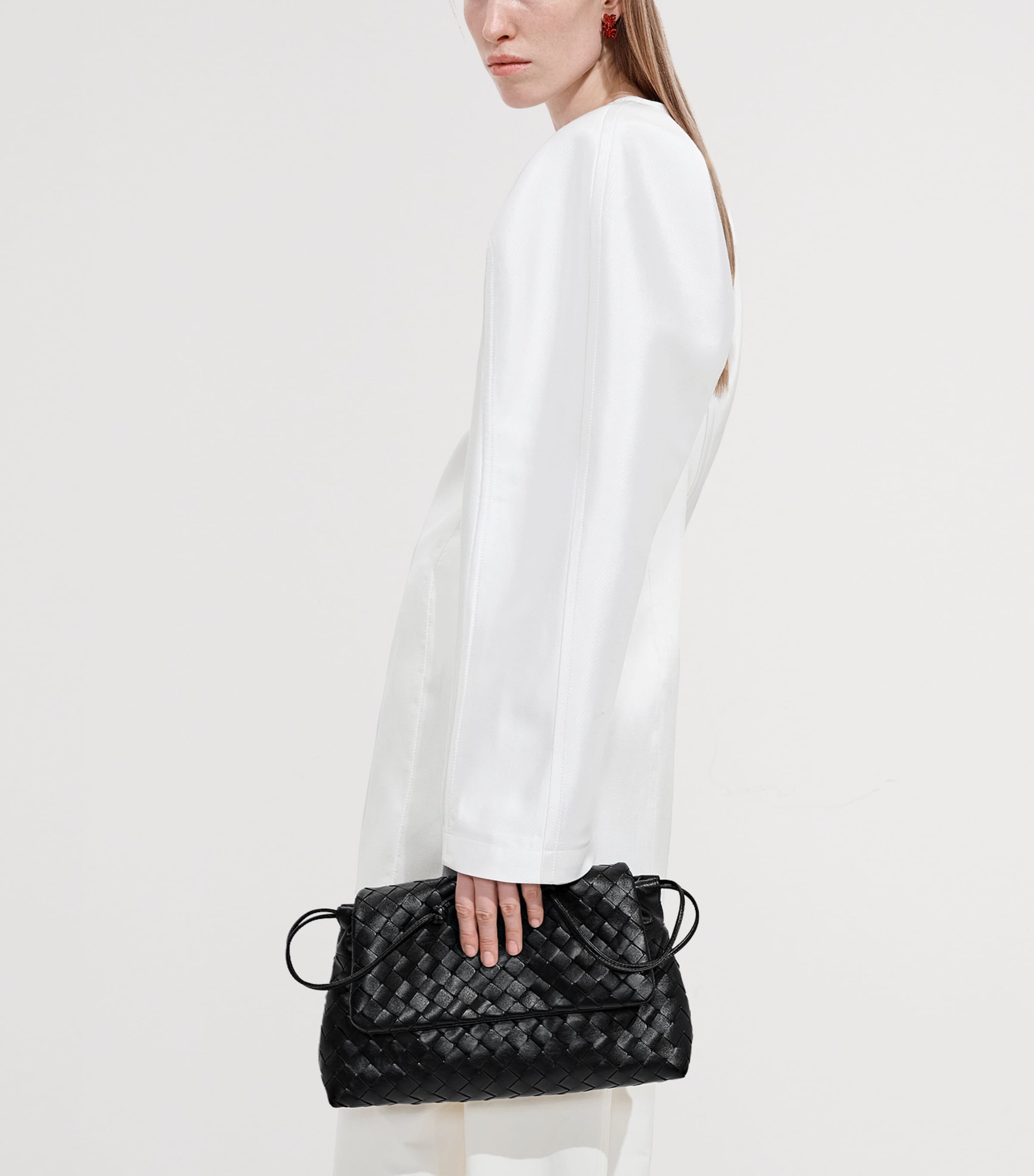 Bottega Veneta Leather Giorno Shoulder Bag Image 2