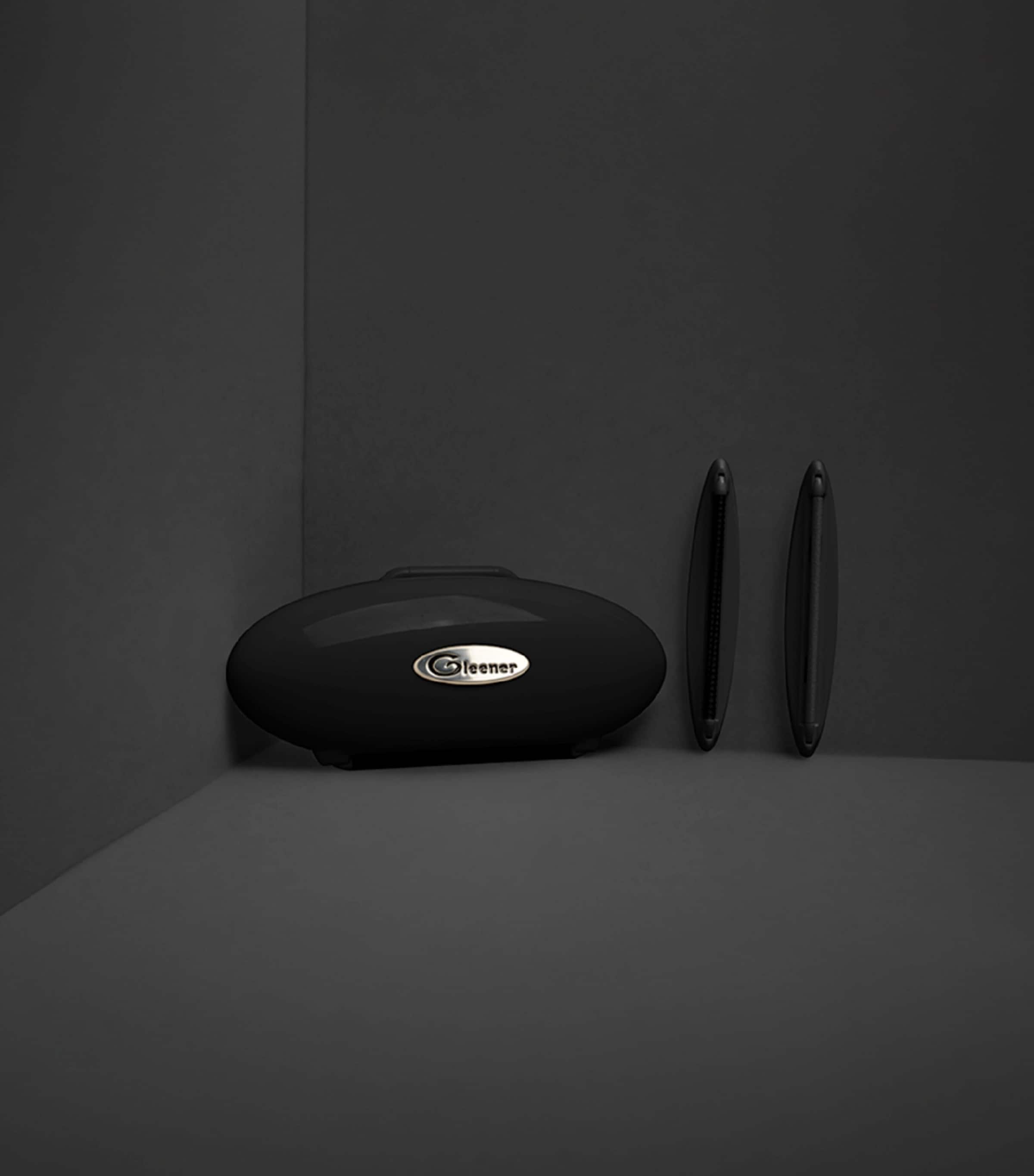 Compact 4-in-1 Battery-Free Fabric Shaver BLACK Image 3