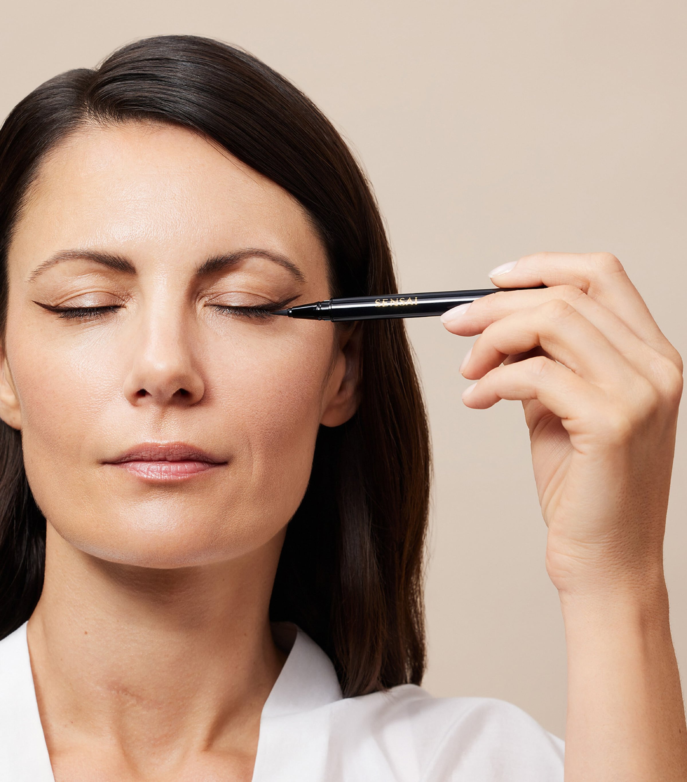 Liquid Eyeliner 02 DEEP BROWN Image 4