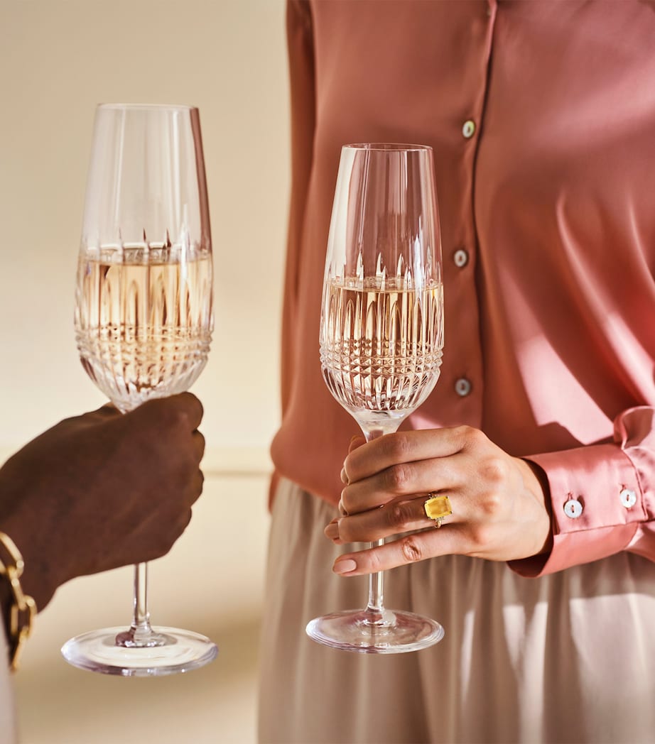 Set of 2 Lismore Diamond Essence Champagne Flutes (315ml) CLEAR Image 2