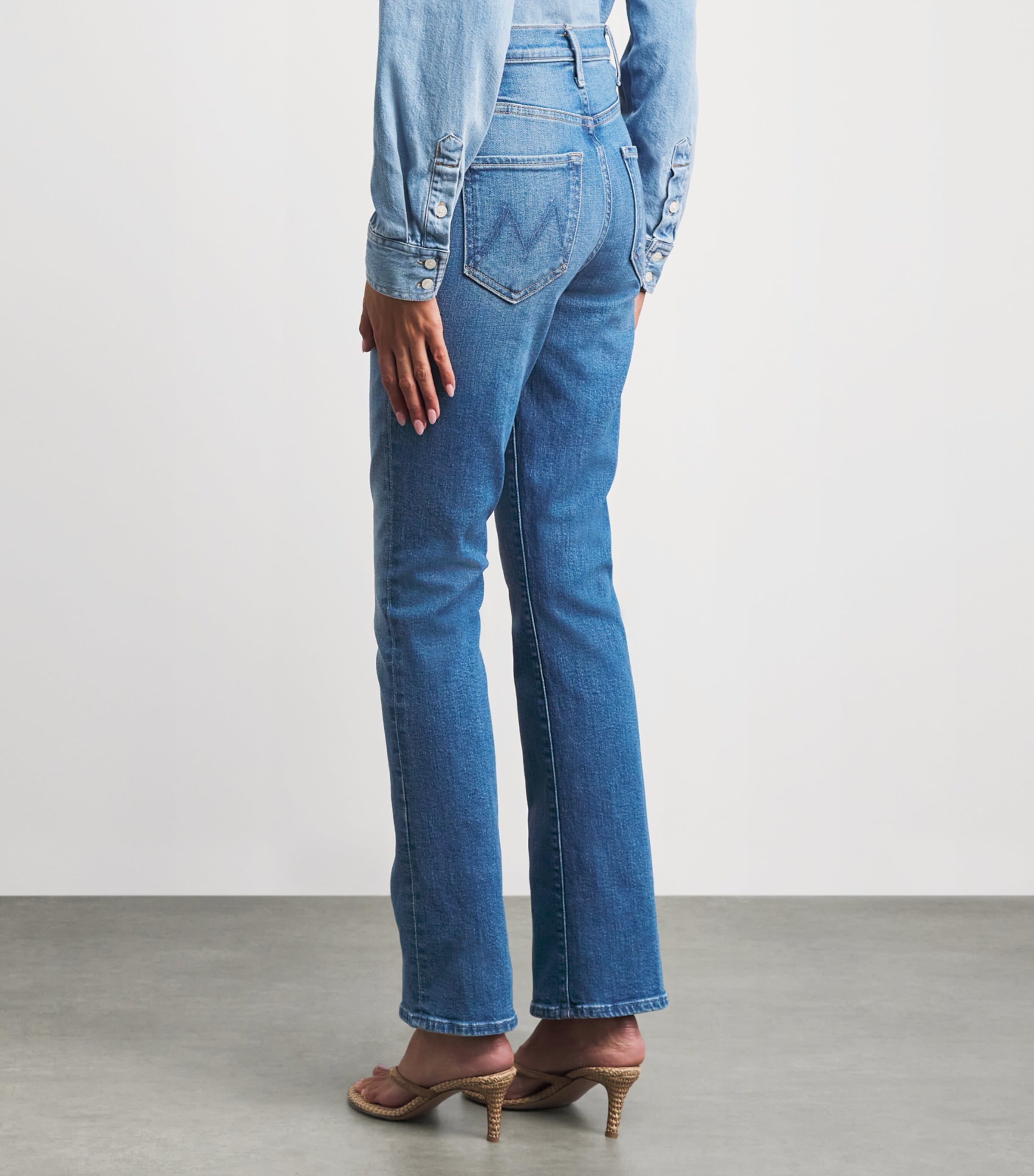 MOTHER Womens The Hustler Skimp Flared Jeans Kissing The Caddy Image 5