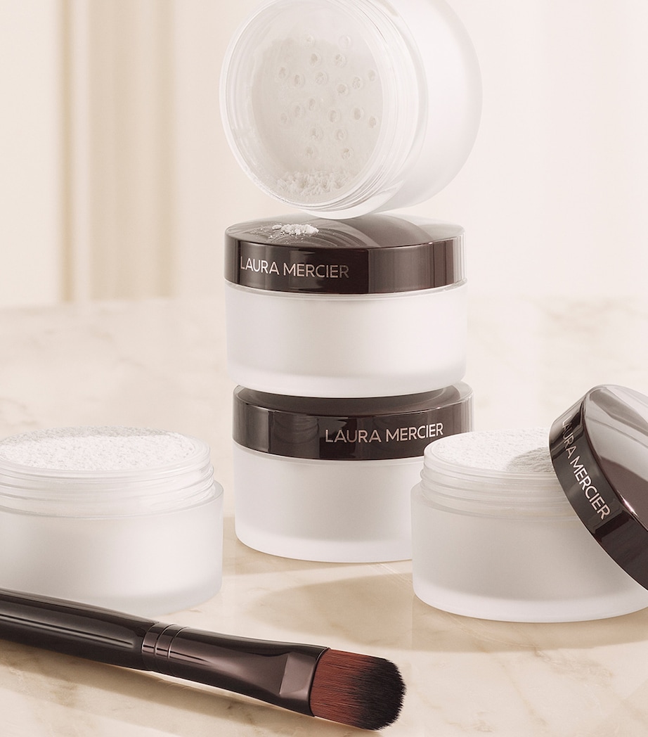 Secret Brightening Powder for Under Eyes 2 Image 3