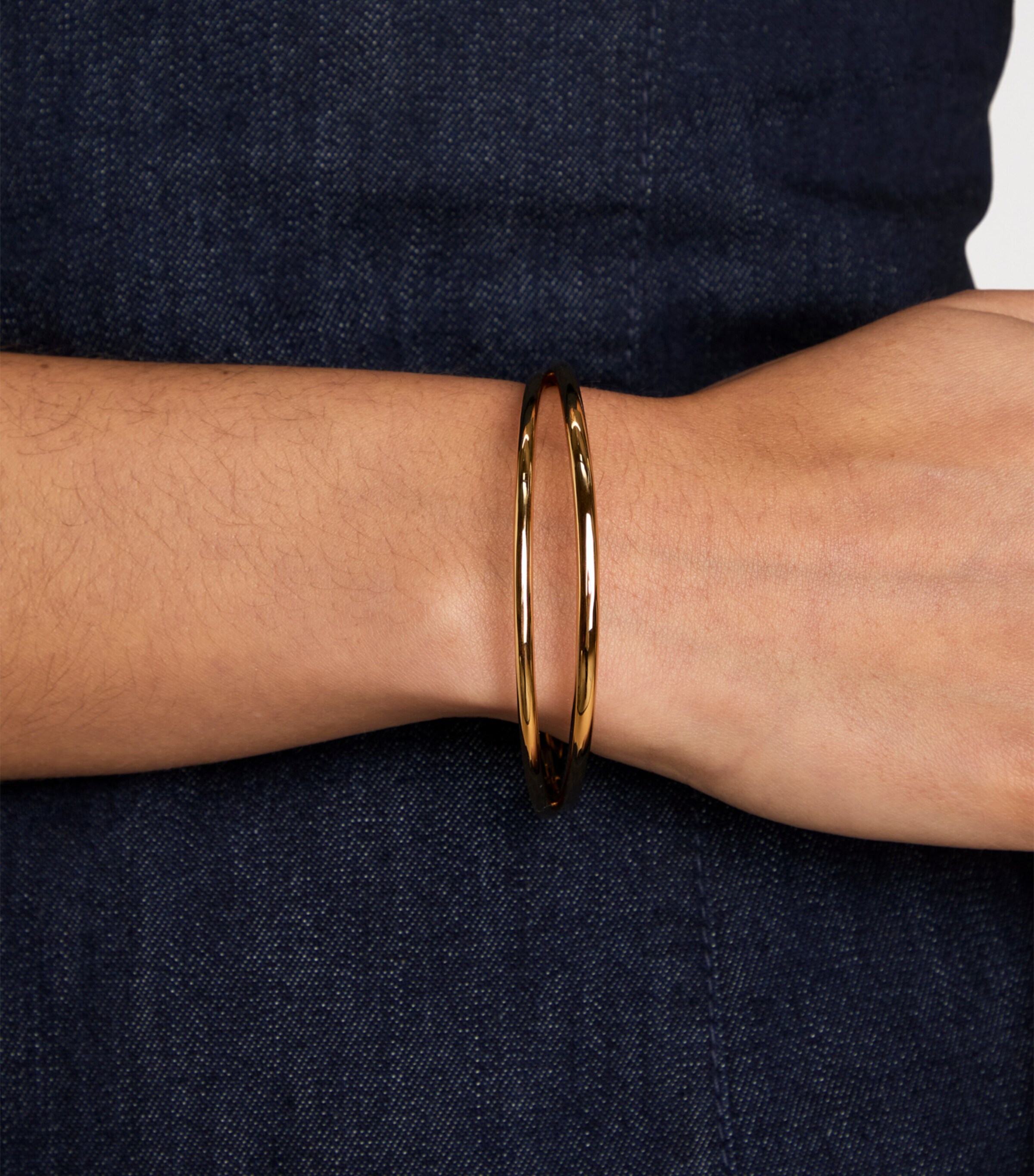 Astrid & Miyu Crossover Illusion Twist Bangle Gold Image 2