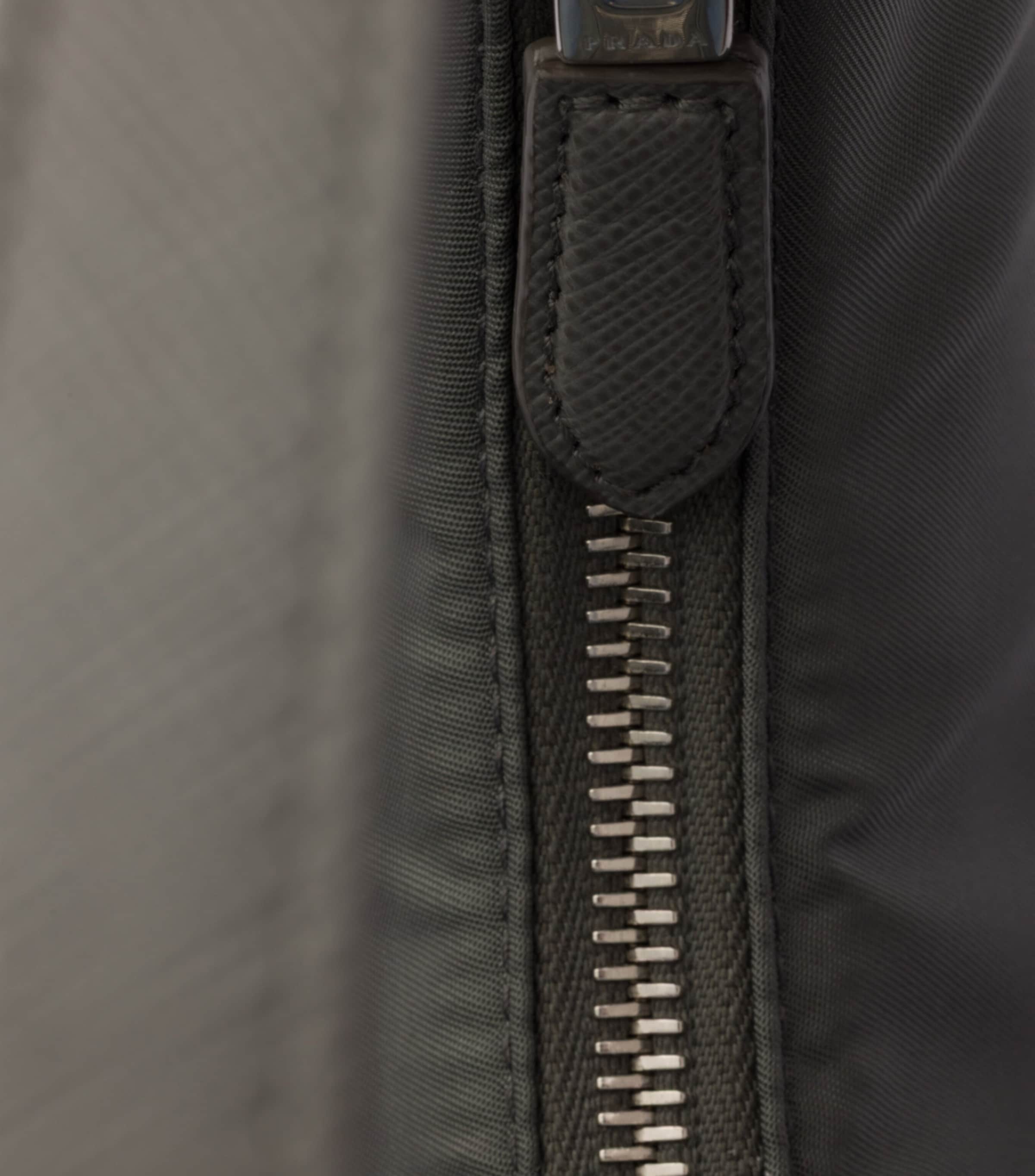 Re-Nylon Re-Edition 2005 Shoulder Bag F0048 Image 5