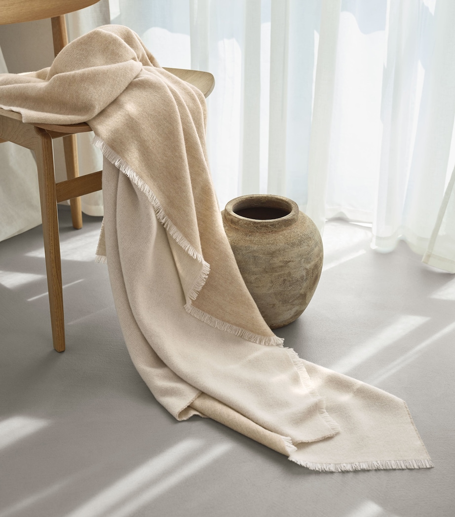 Schlossberg Wool-Cashmere Dina Throw (130cm x 200cm) Beige Image 2