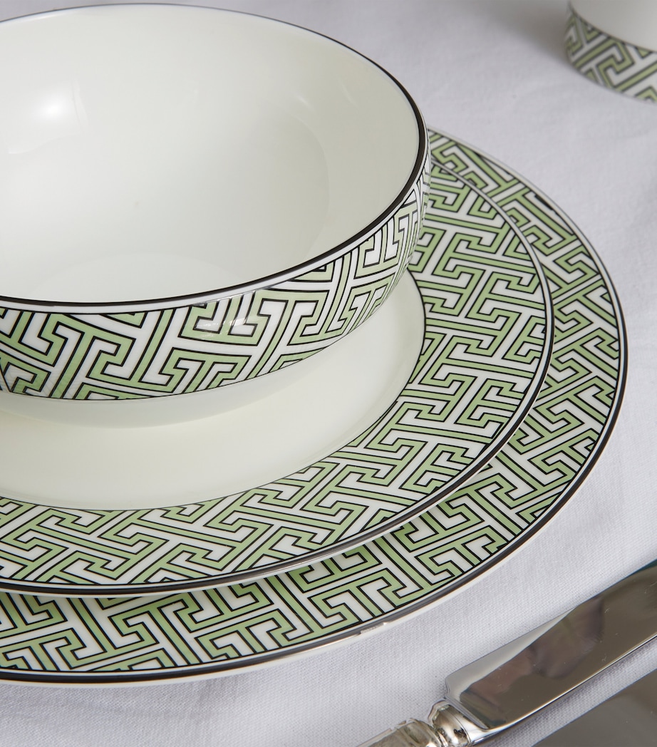 Set of 2 Maze Dessert Plates (21cm) GREEN Image 3