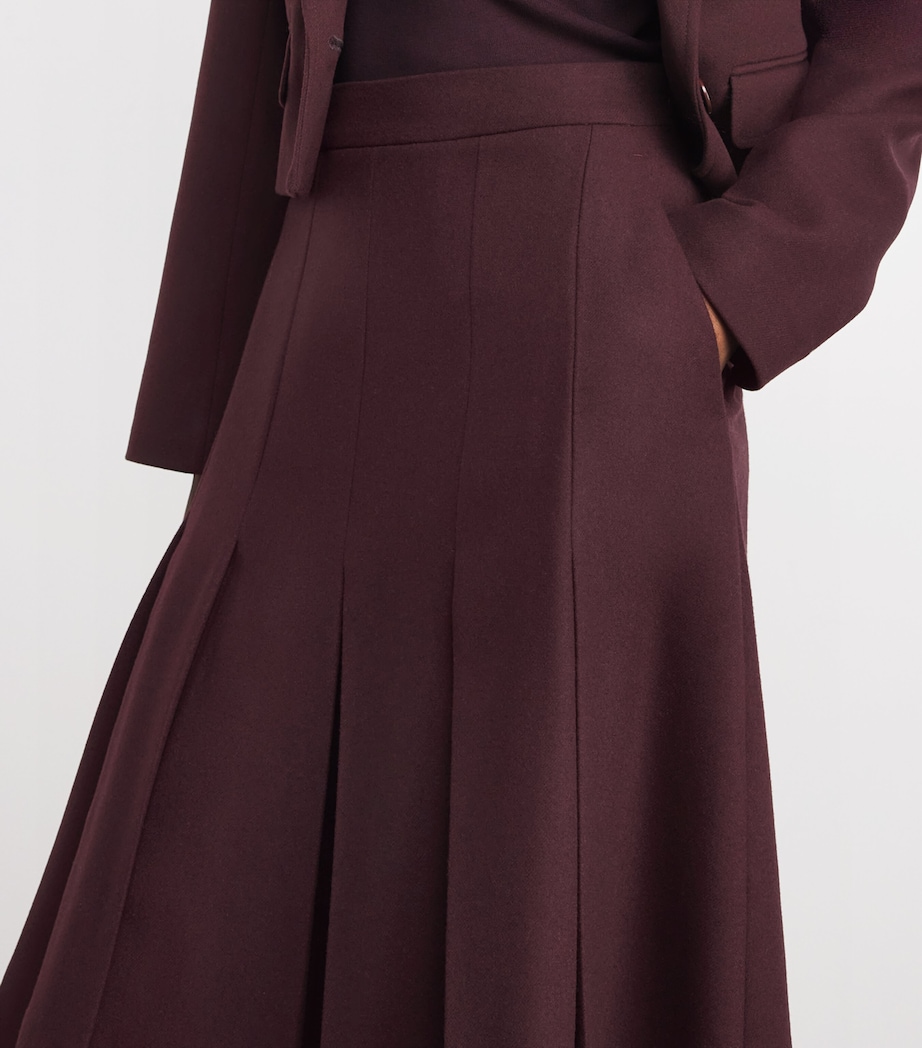 Virgin Wool Yanis Shorts MARASCHINO Image 6