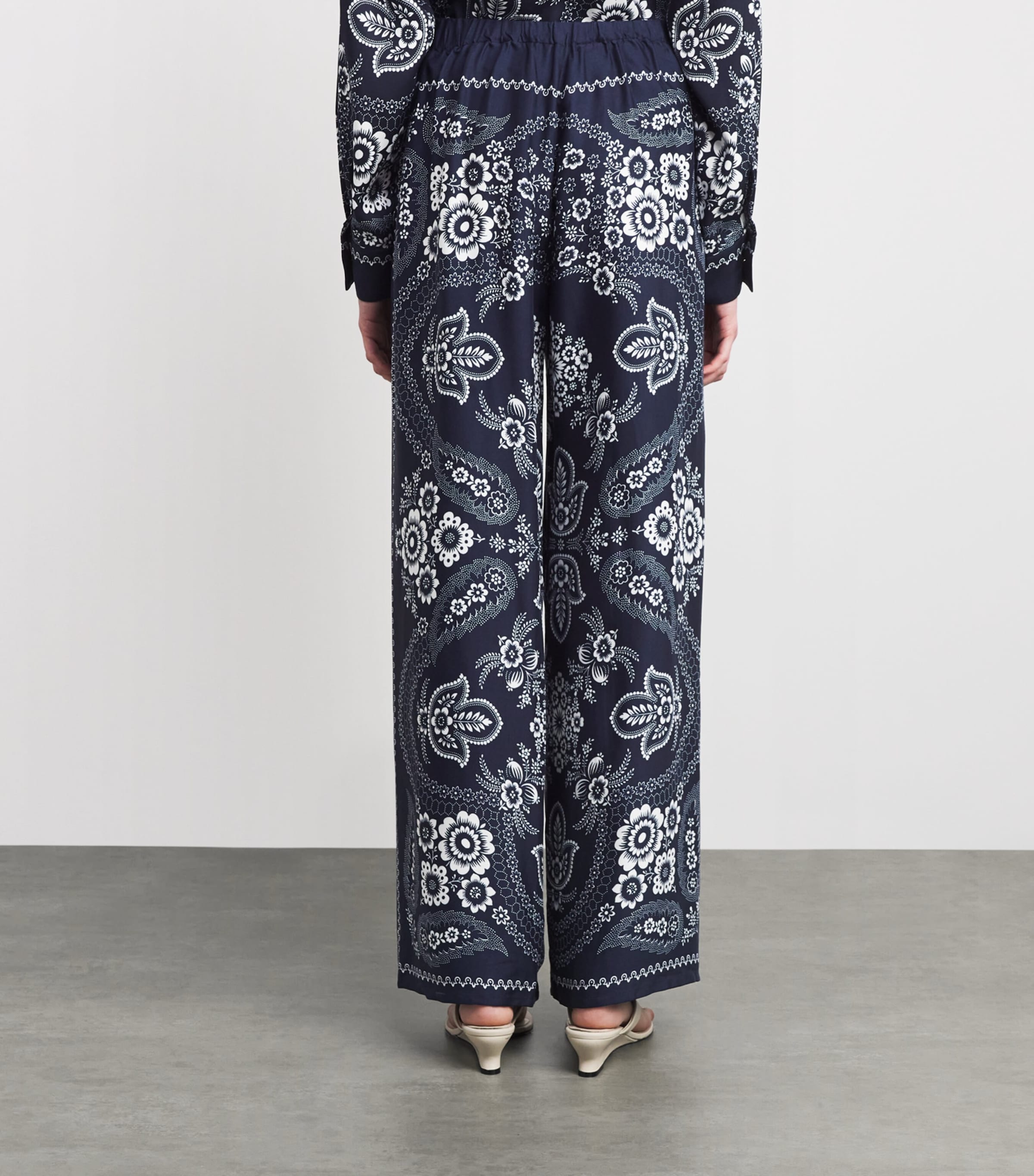 Satin Floral Wide-Leg Trousers NAVY BANDANA PRINT Image 4