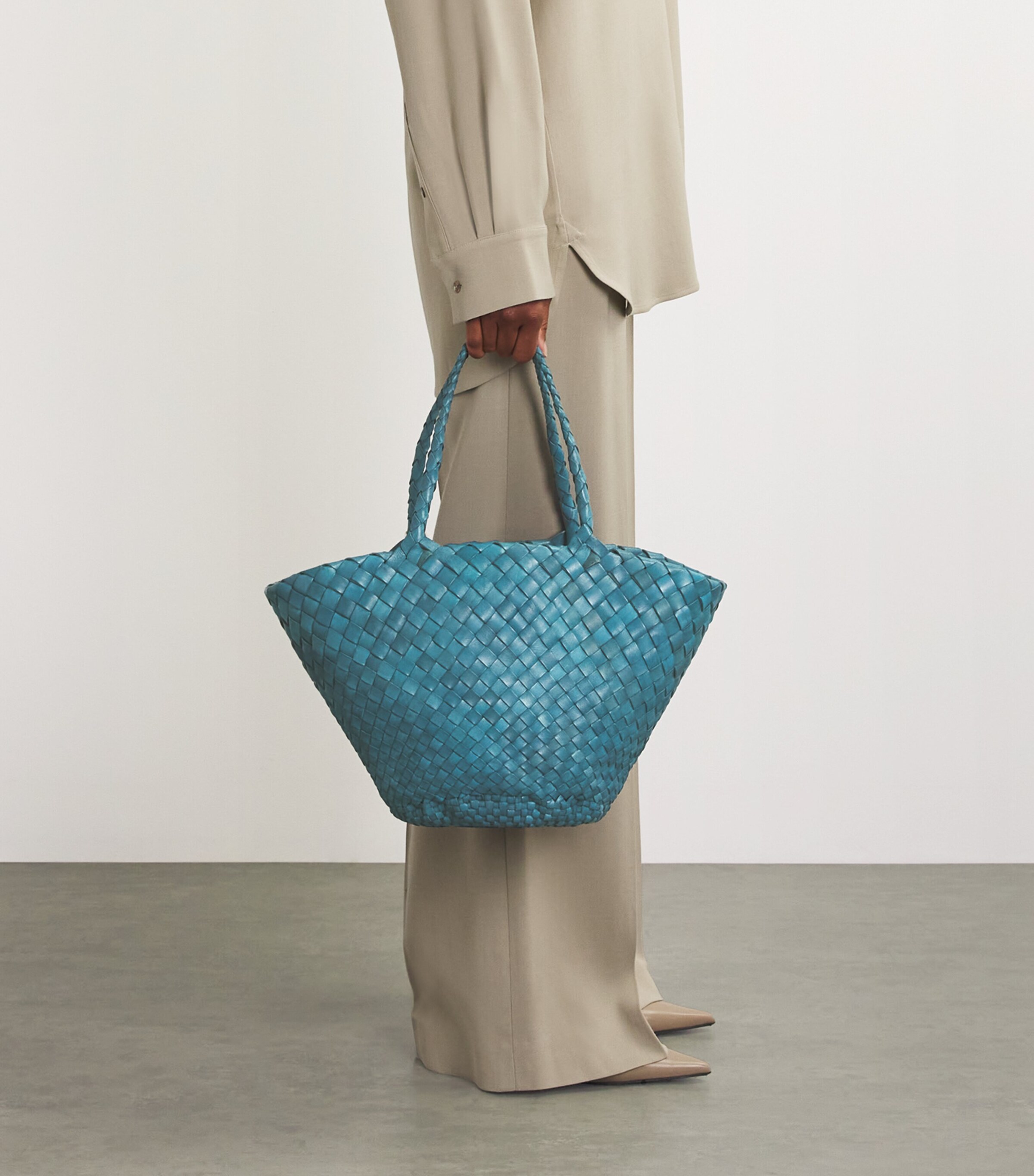 DRAGON DIFFUSION Leather Egola Tote Bag Steel Blue Image 5