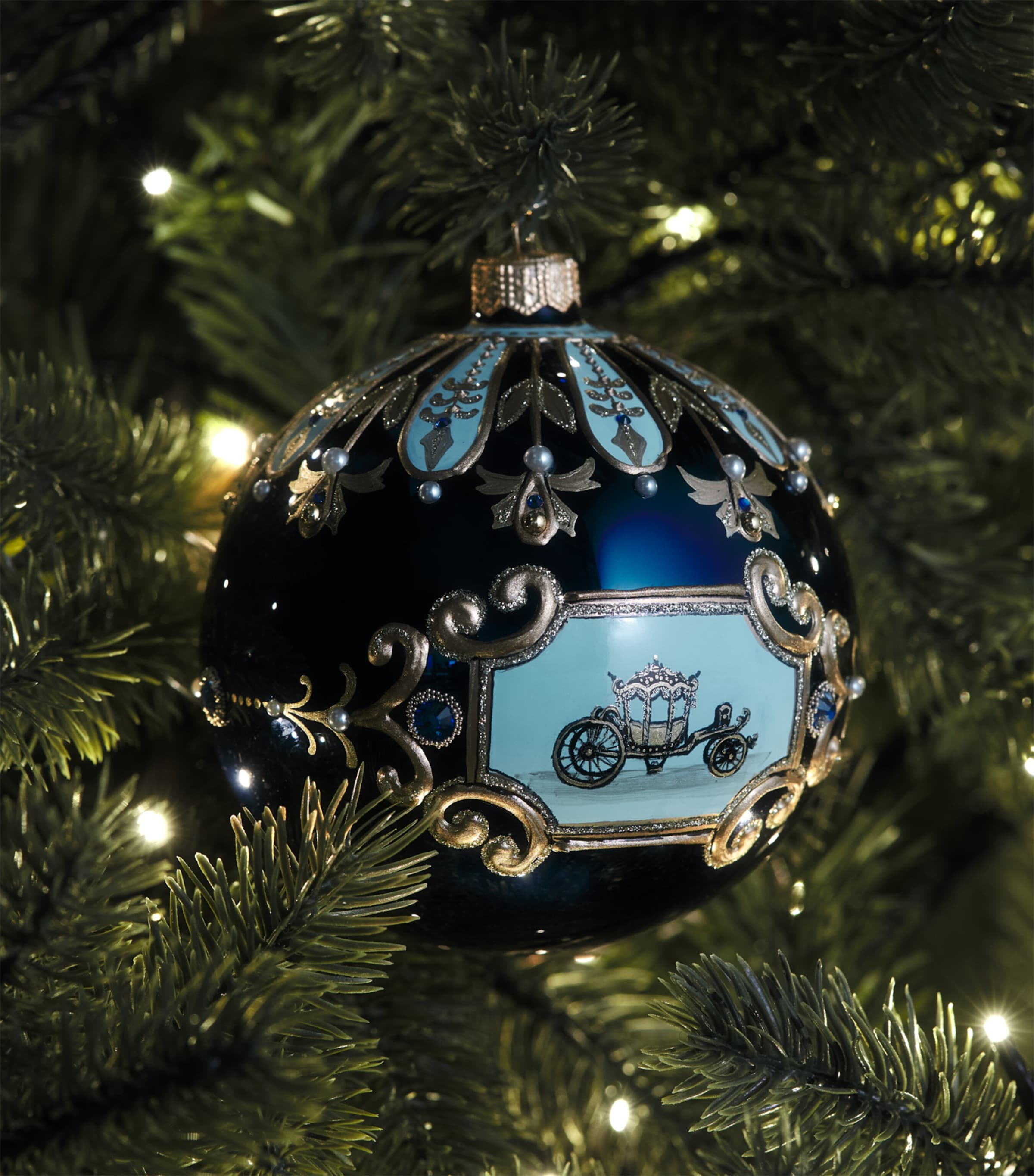 Glitterlab Glass Imperial Carriage Bauble Image 3