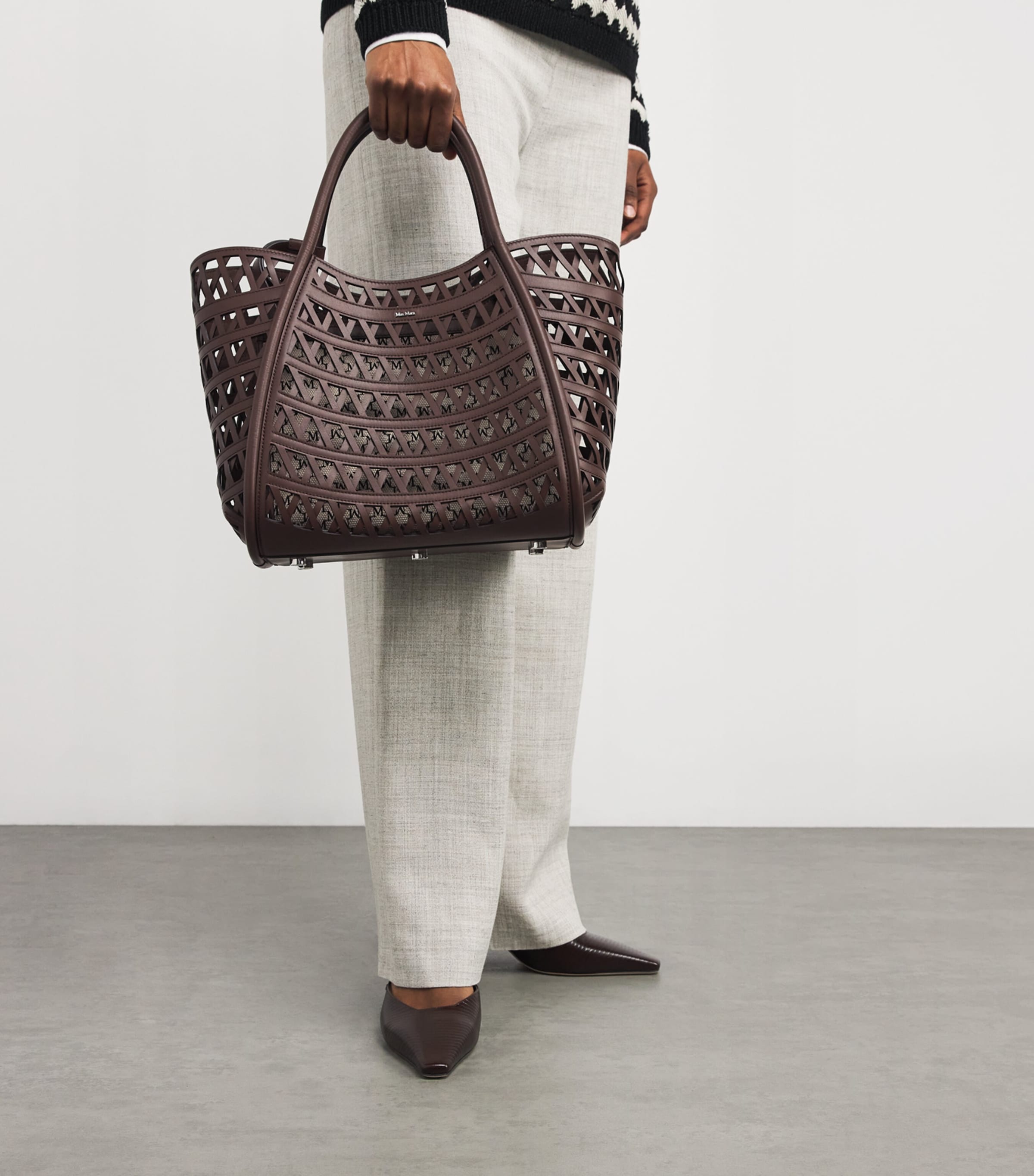 ハンドバッグ MAX MARA Marines Weaving perforated leather handbag with Marines Weaving perforated leather handbag with internal