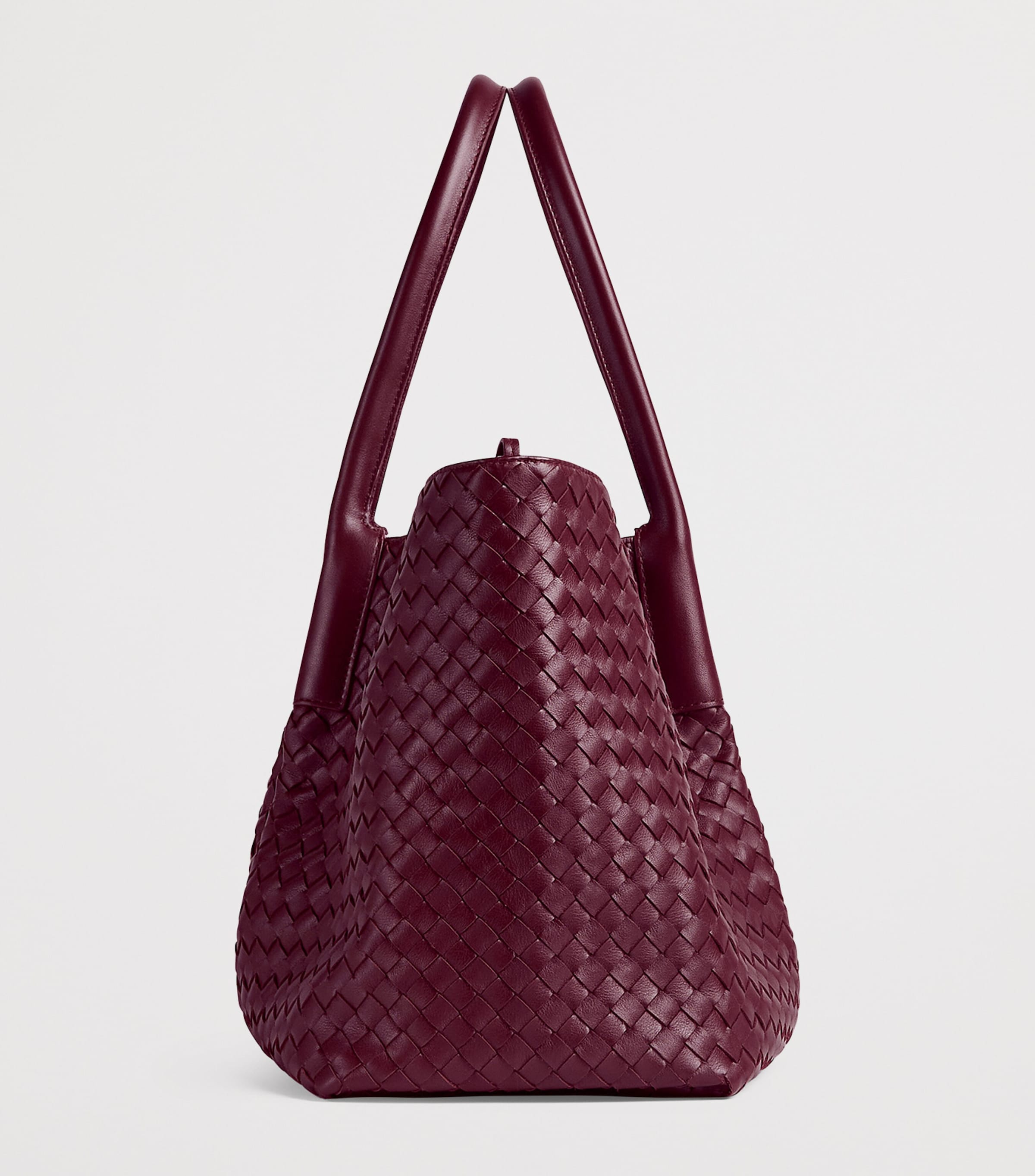 新作【Bottega Veneta】Pinacoteca リバーシブル トートバッグ 雑誌掲載【BOTTEGA VENETA】Pinacoteca リバーシブルトート