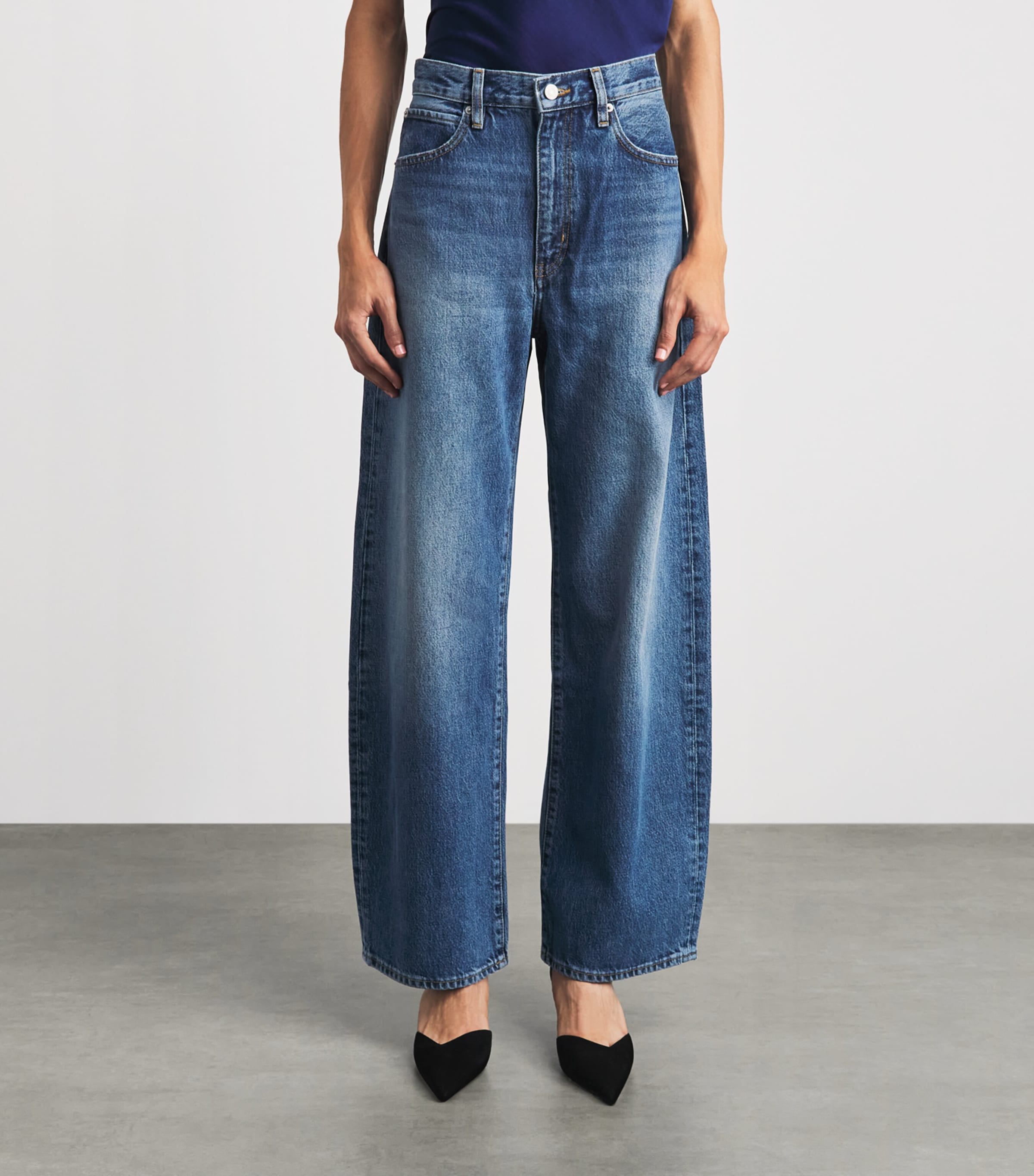 FRAME Womens The Bow High-Rise Barrel-Leg Jeans Soundwave Image 4