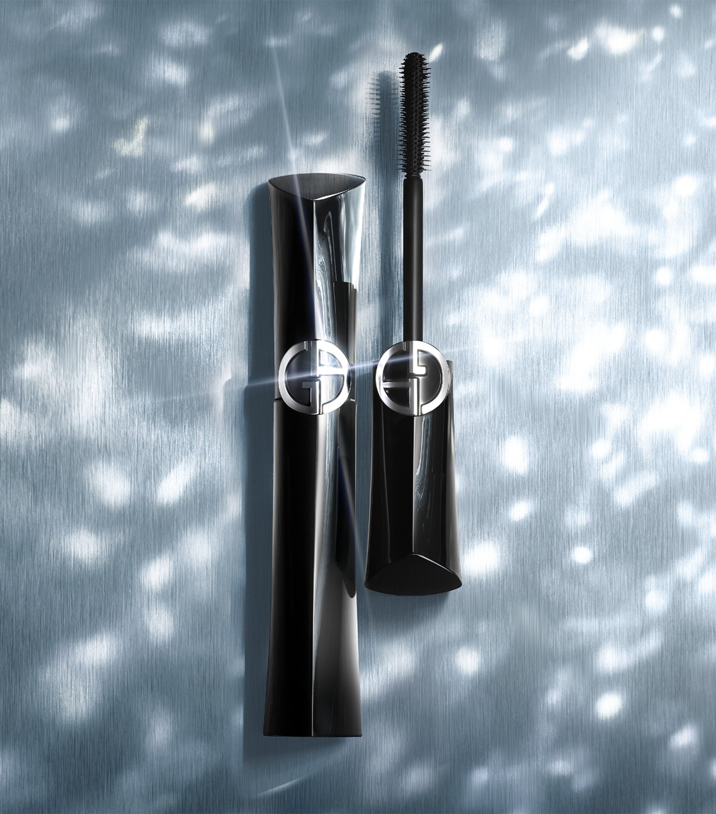 Armani Vertigo Mascara and Prisma Glass Icy Plumper Gift Set Image 4