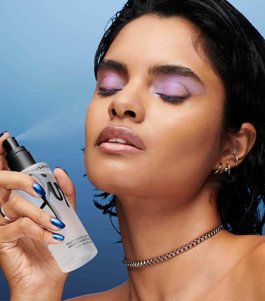 MAC Meld + Lock Fix+ Duo Gift Set Image 3