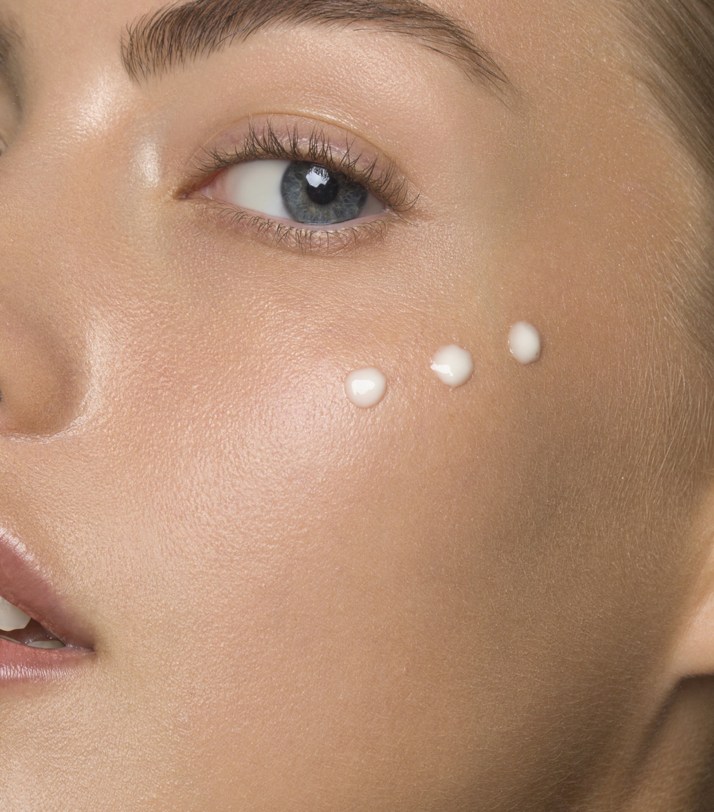 The Brilliant Eye Infusion (30 x 0.3ml) NO COLOUR Image 4