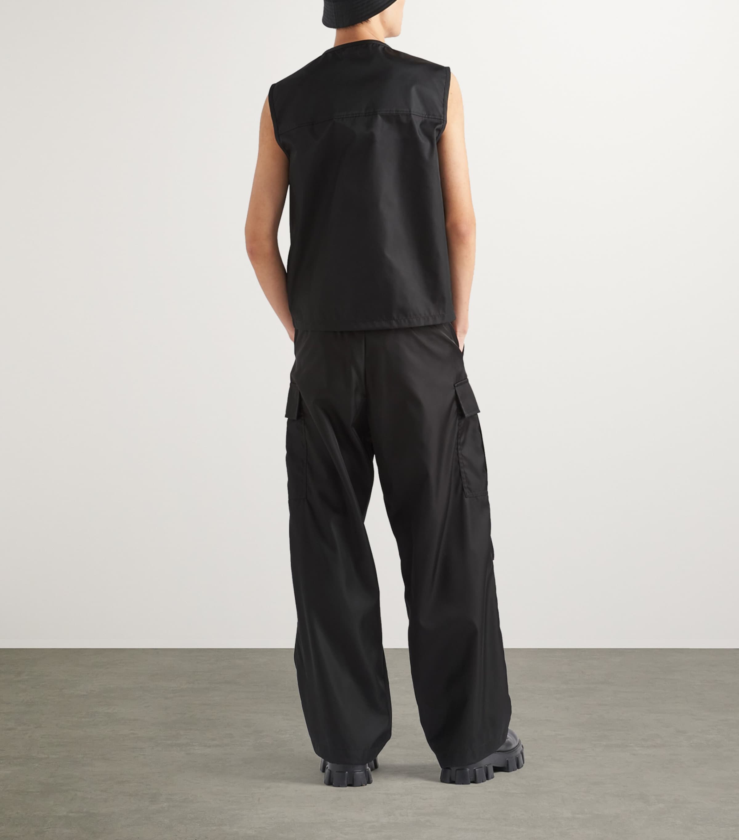 Re-Nylon Triangle Gilet F0002 Image 4