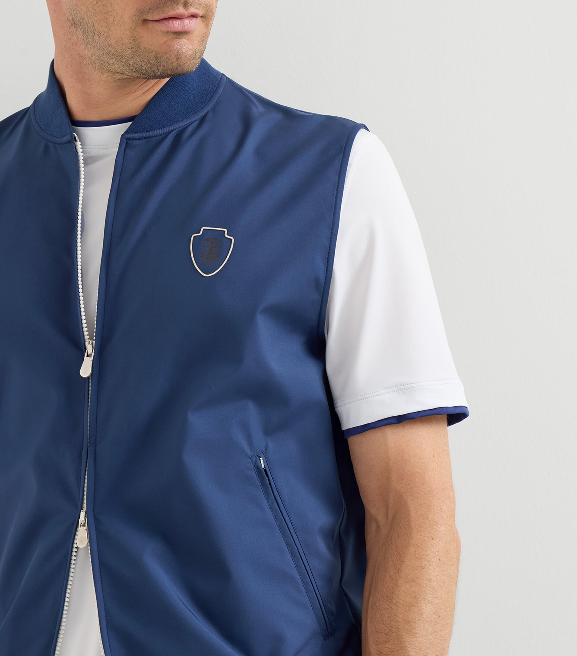 Brunello Cucinelli Mens Water-Resistant Crest Gilet Image 6