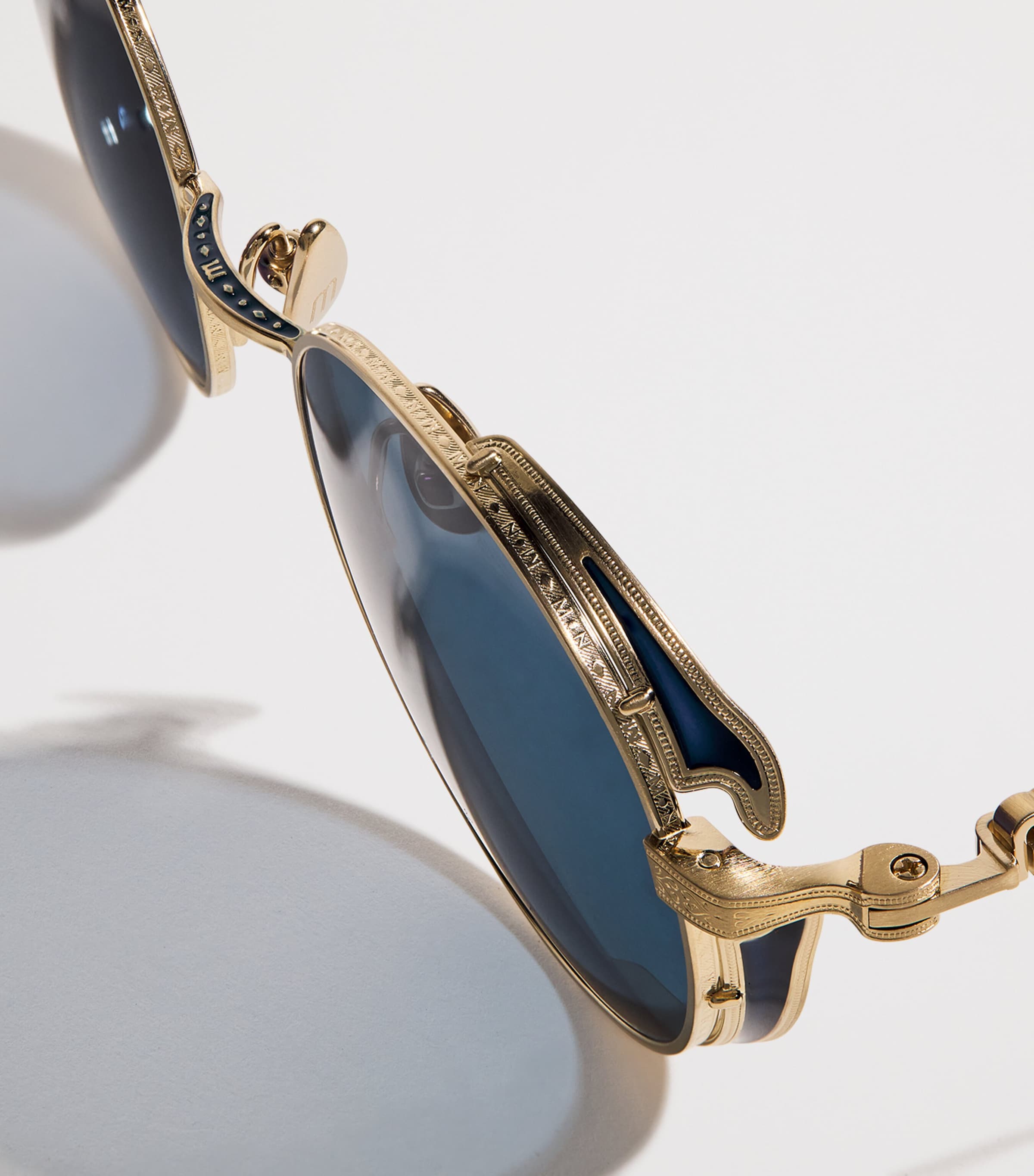 M3152 Round Sunglasses BRUSHED GOLD BLUE Image 5