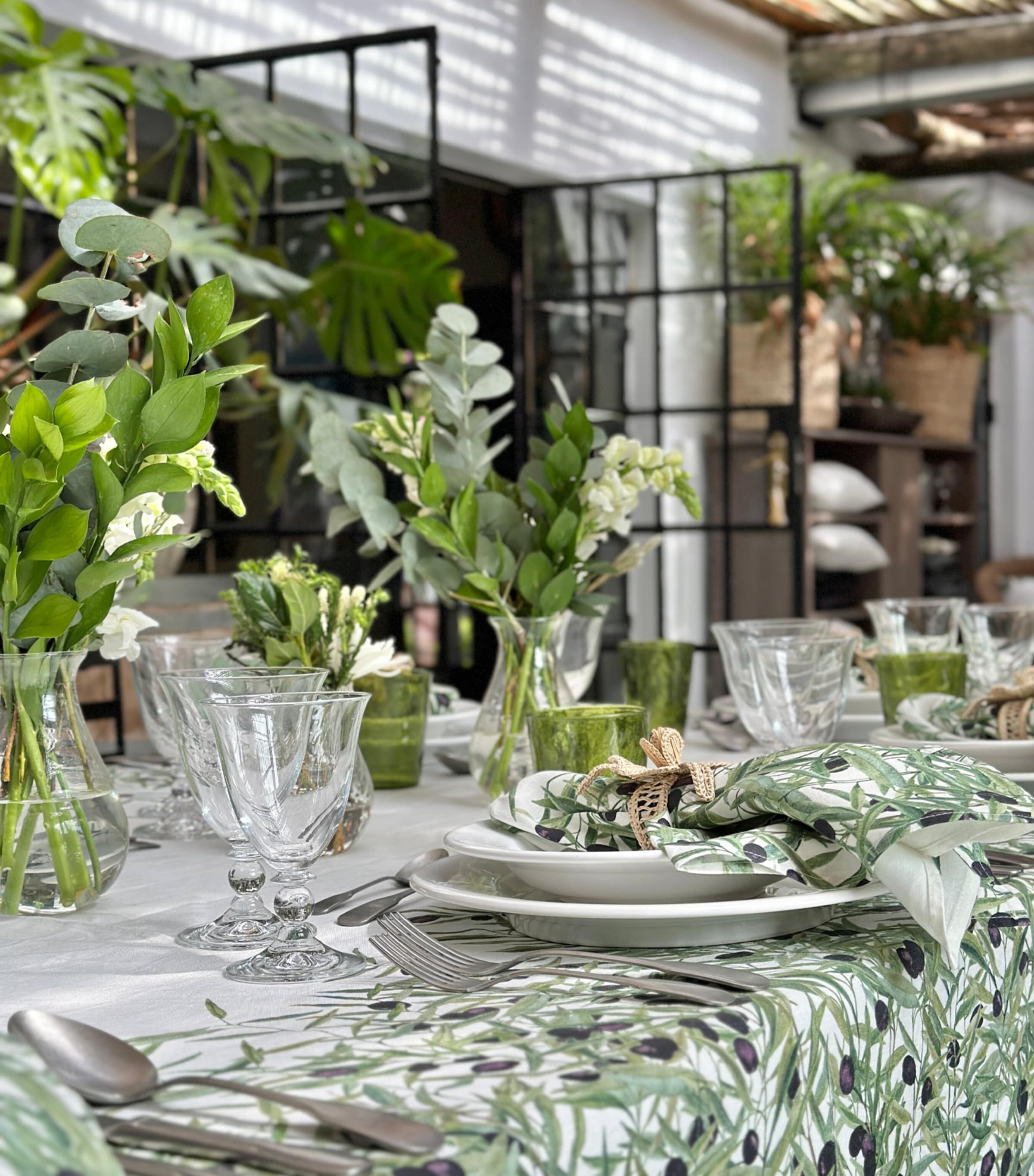 Linen L'Olivier Tablecloth (165cm x 380cm) GREEN Image 5