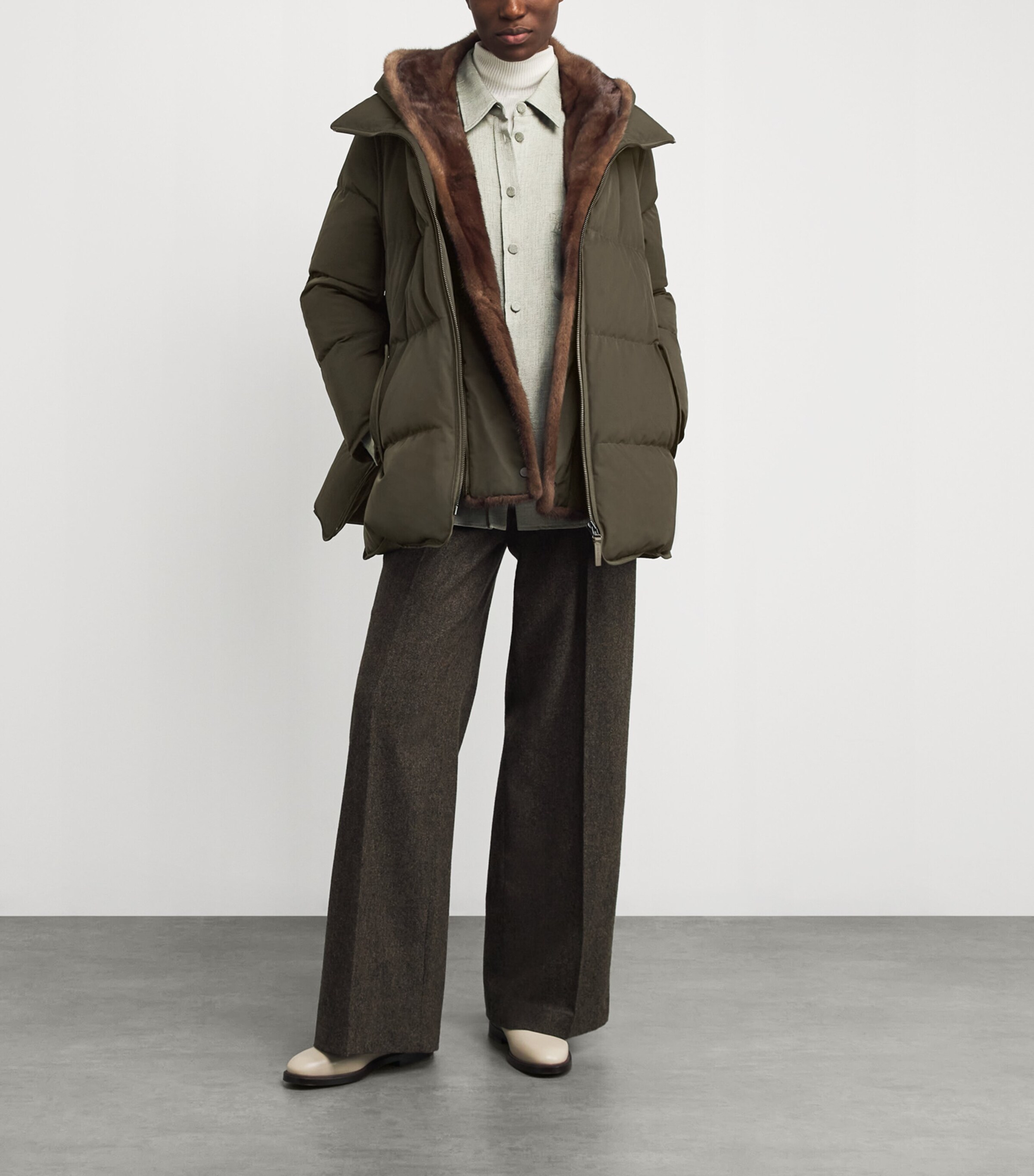 Down-Mink Technical Puffer Jacket (76cm) A0422 Image 2