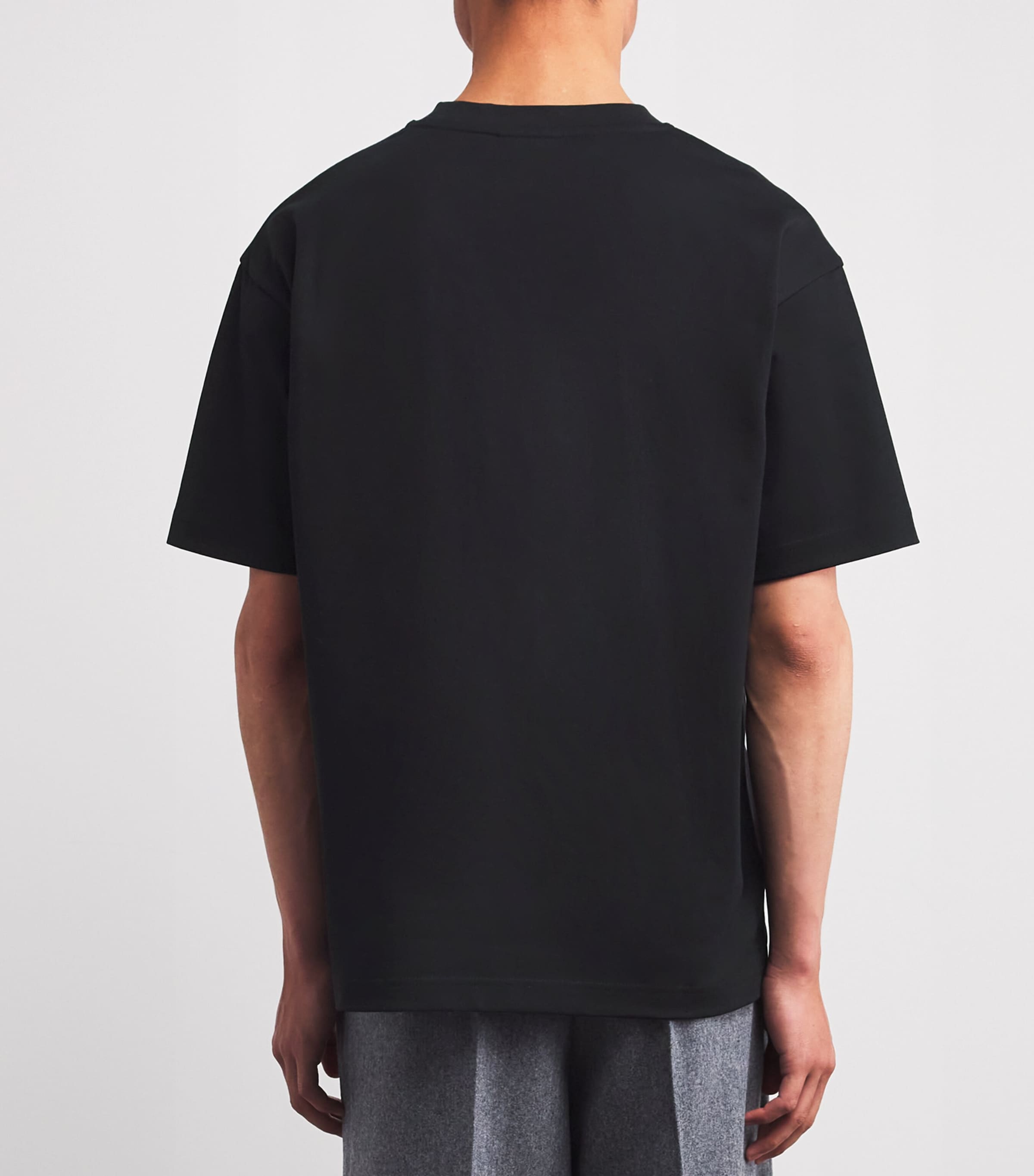 Cotton Waiter on Skates T-Shirt BL / BLACK Image 4