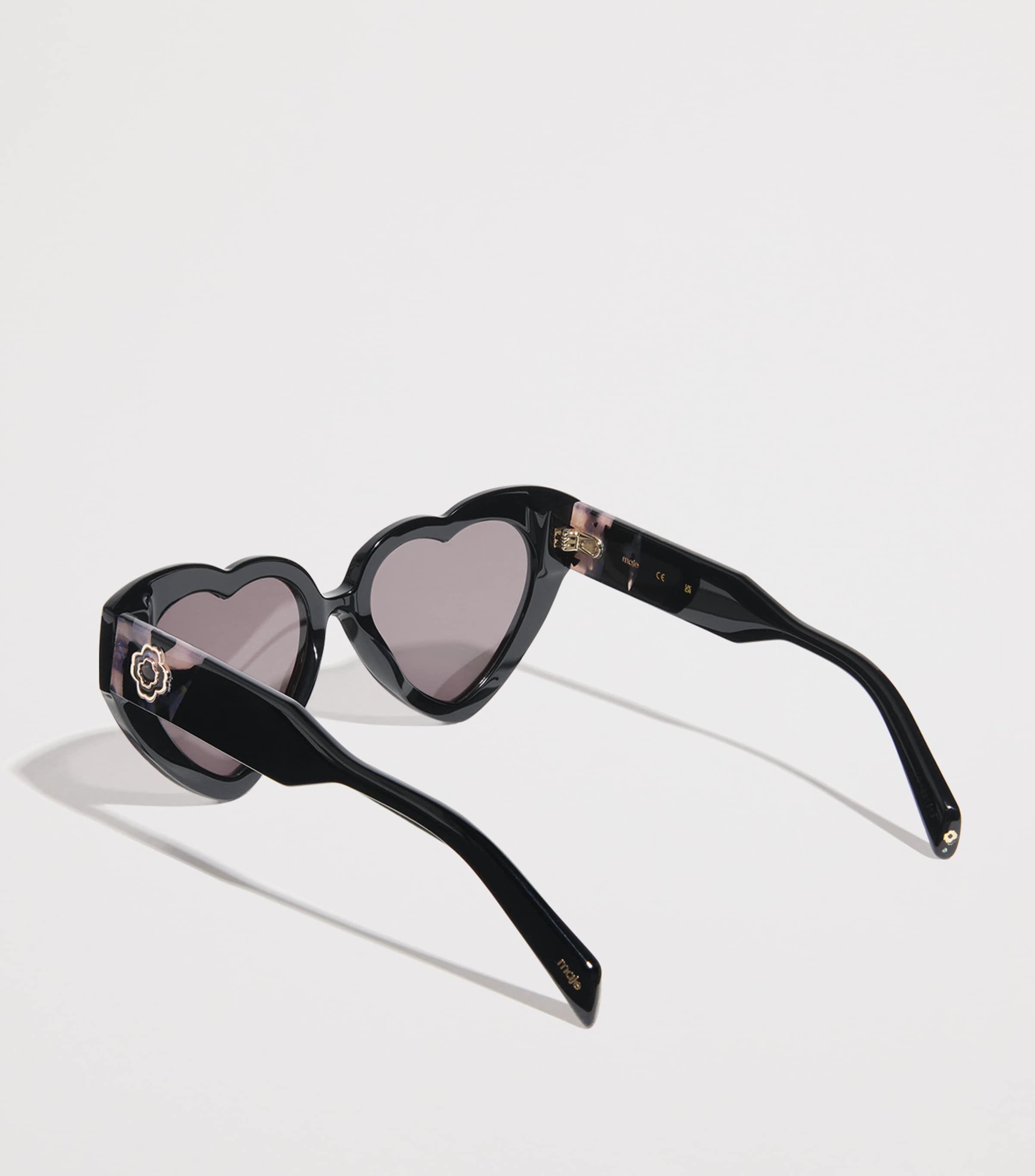 Heart-Shaped Sunglasses BLACK Image 3
