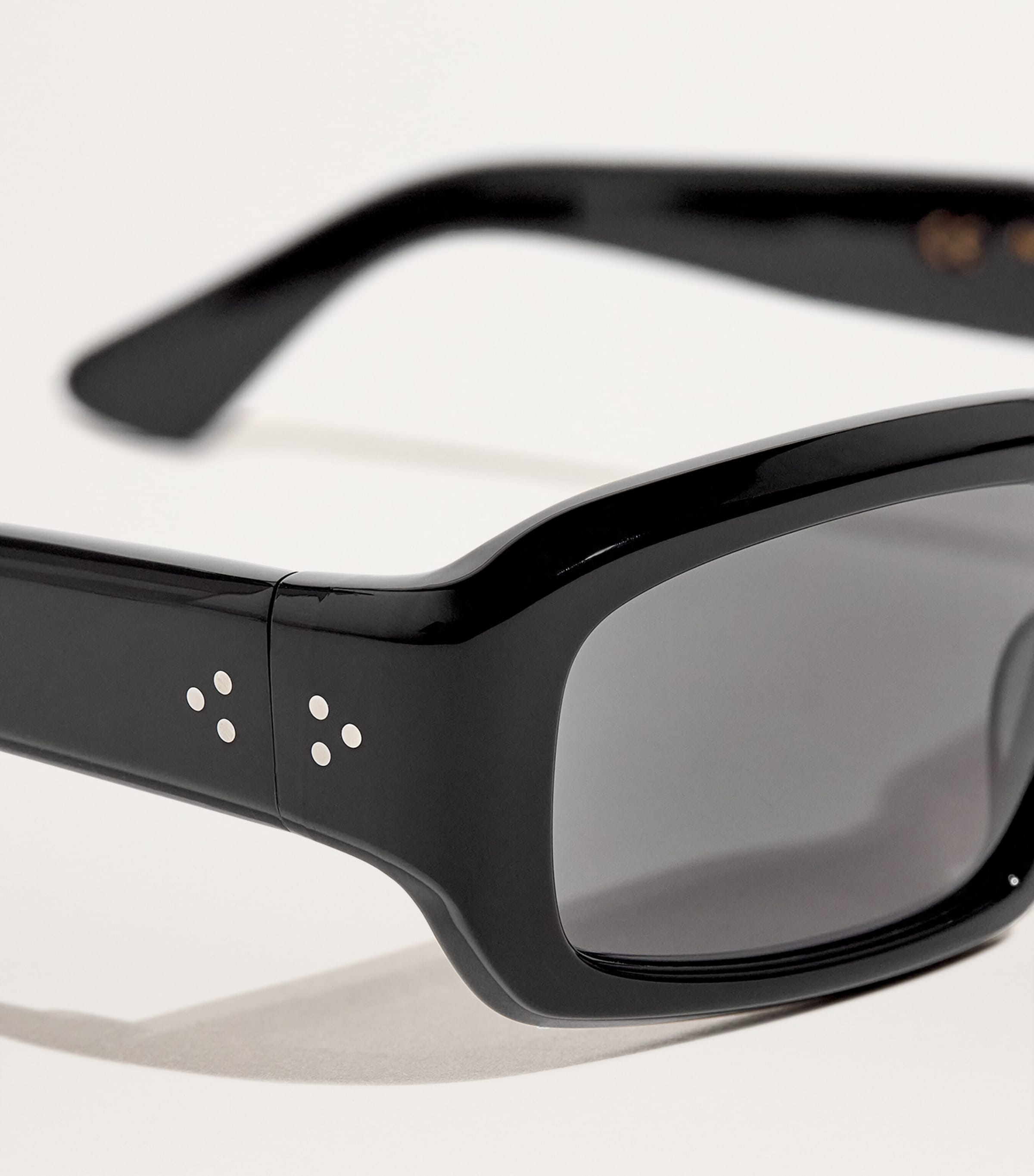 新品PORT TANGER MEKTOUB BLACK/BLACK Port Tanger Black Mektoub Sunglasses Port Tanger