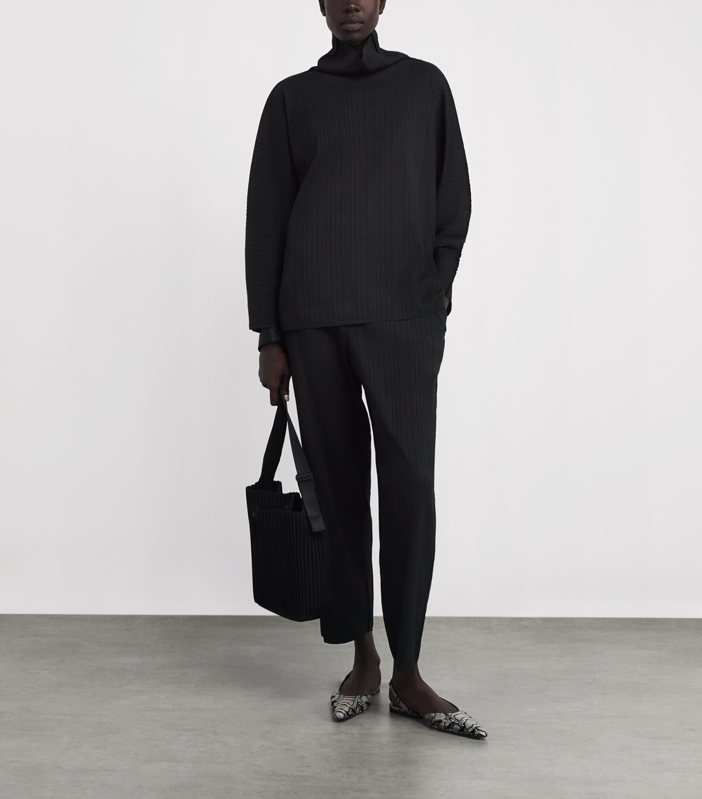 A-POC Shell Top BLACK Image 2