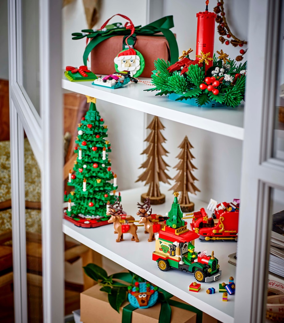 Lego Christmas Tree 40573 Image 3