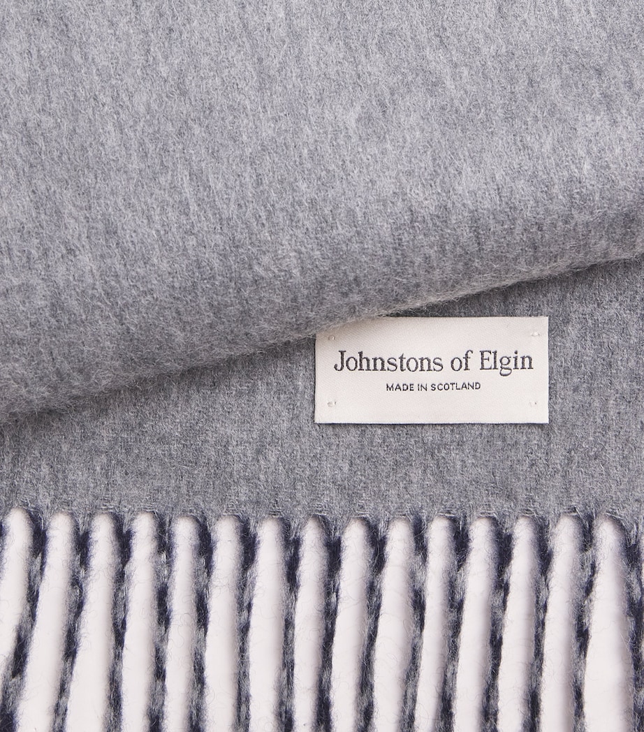 Johnstons Of Elgin Cashmere Double-Face Scarf Navy/grey Image 4