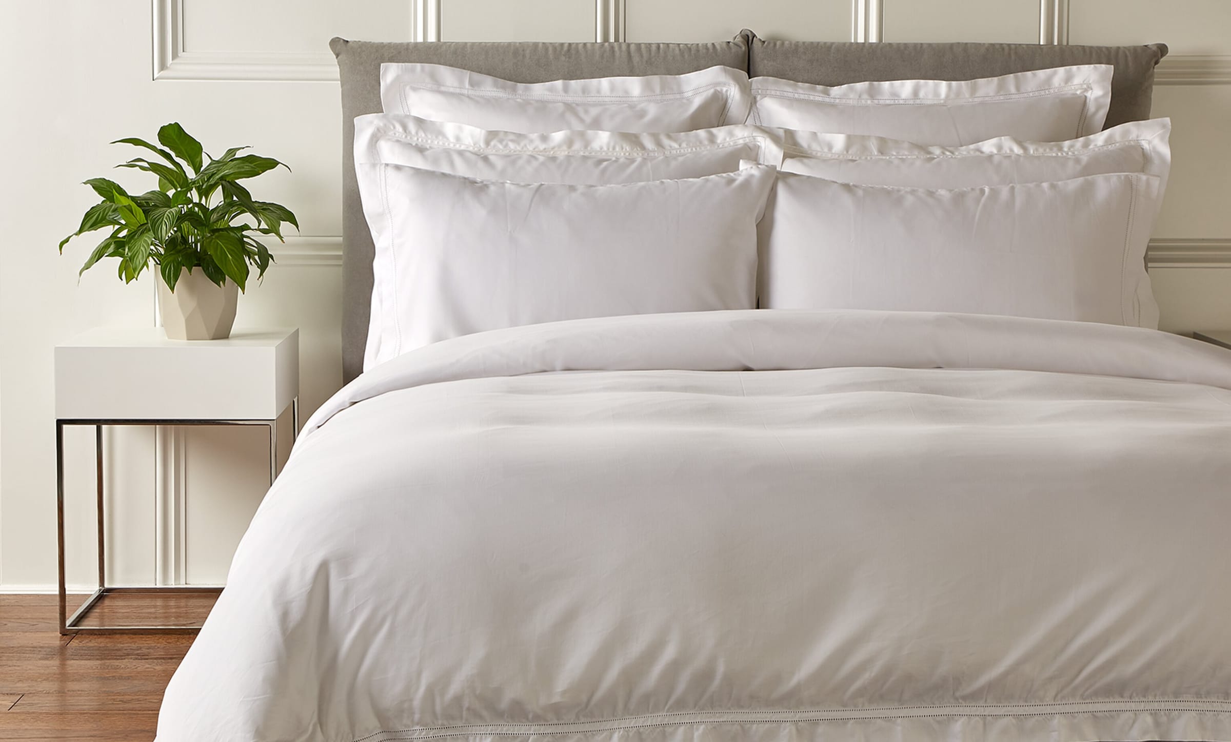 Silk Cotton King Duvet Cover Set (230cm x 220cm) WHITE Image 1
