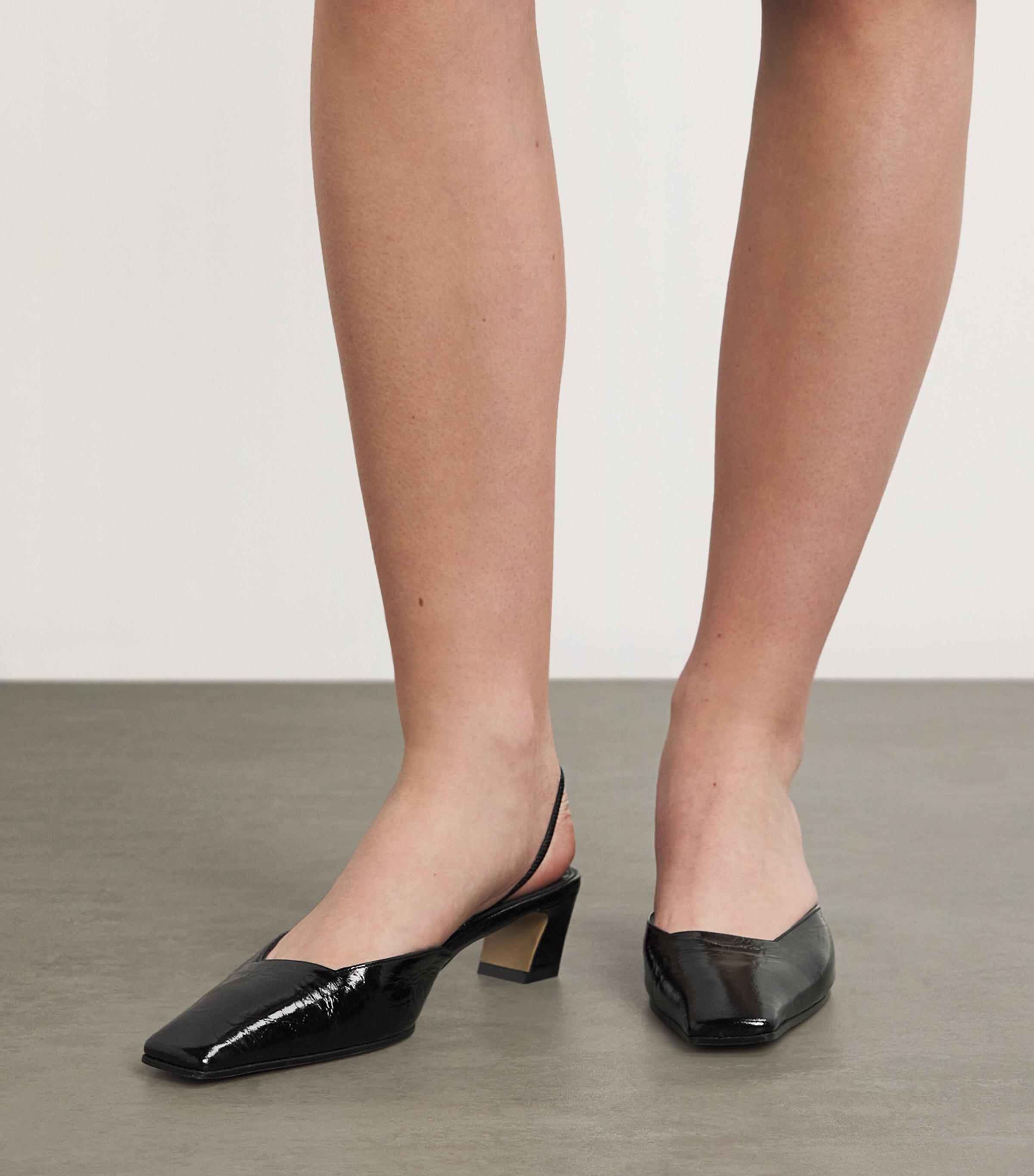 靴 BOHEMSEO SLEEK LEATHER BELTED SLINGBACK BOHEMSEO SLEEK LEATHER BELTED SLINGBACK
