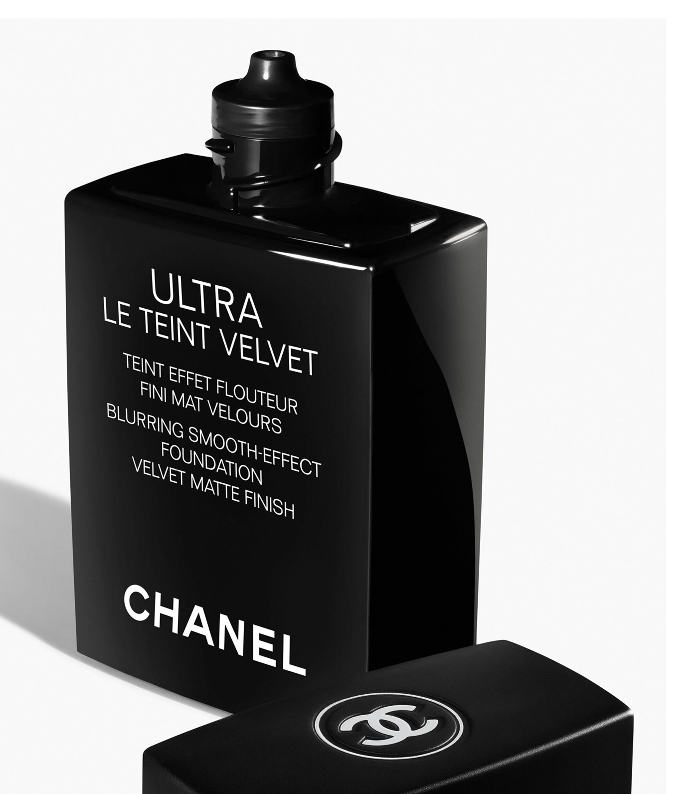 CHANEL ULTRA LE TEINT VELVET Blurring Smooth-Effect Foundation | Make-up | Face | Foundations CHANEL ULTRA LE TEINT VELVET Blurring Smooth-Effect Foundation | Make-up | Face | Foundations