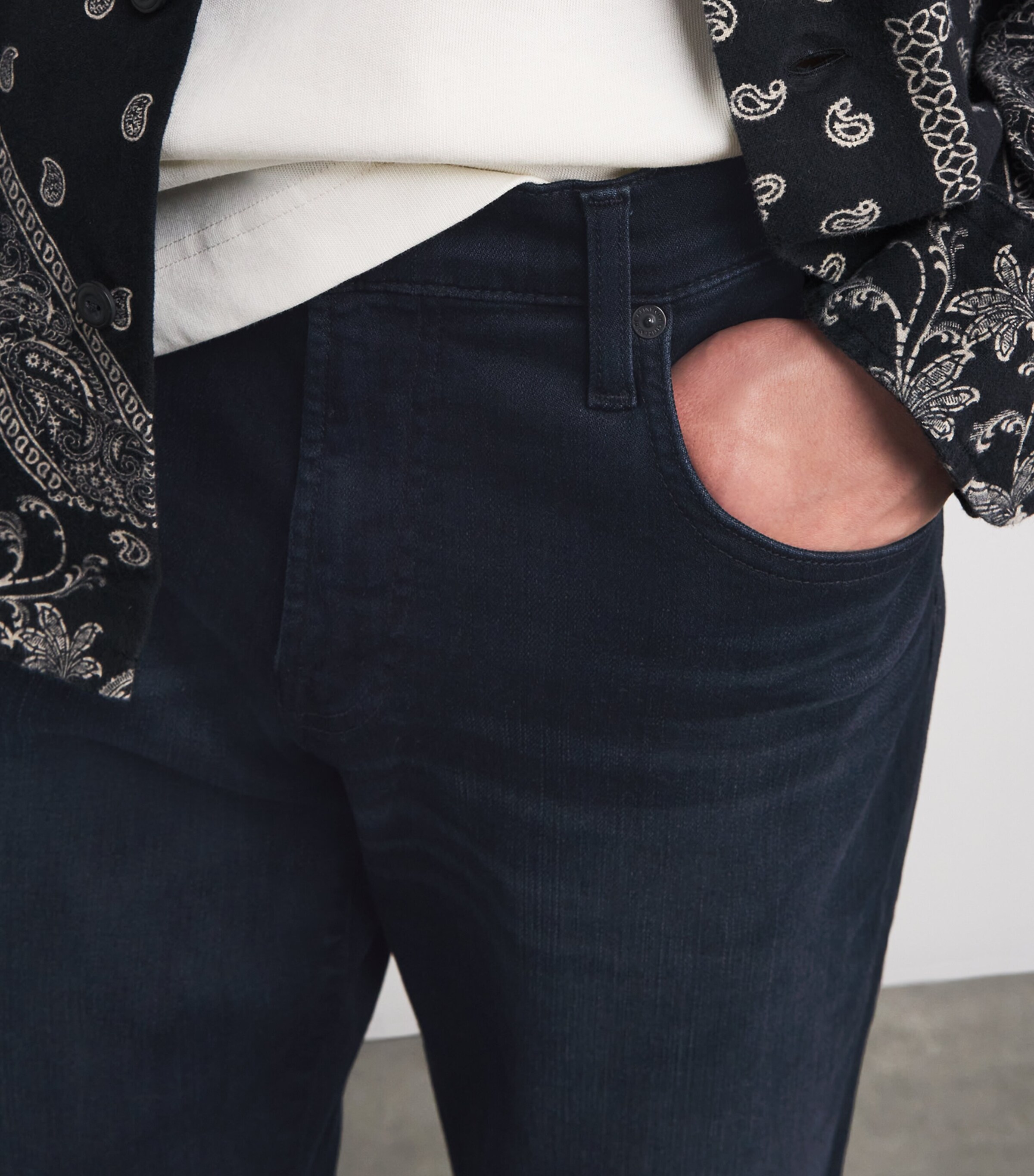 London Slim Tapered Jeans HYDE INDIGO Image 6