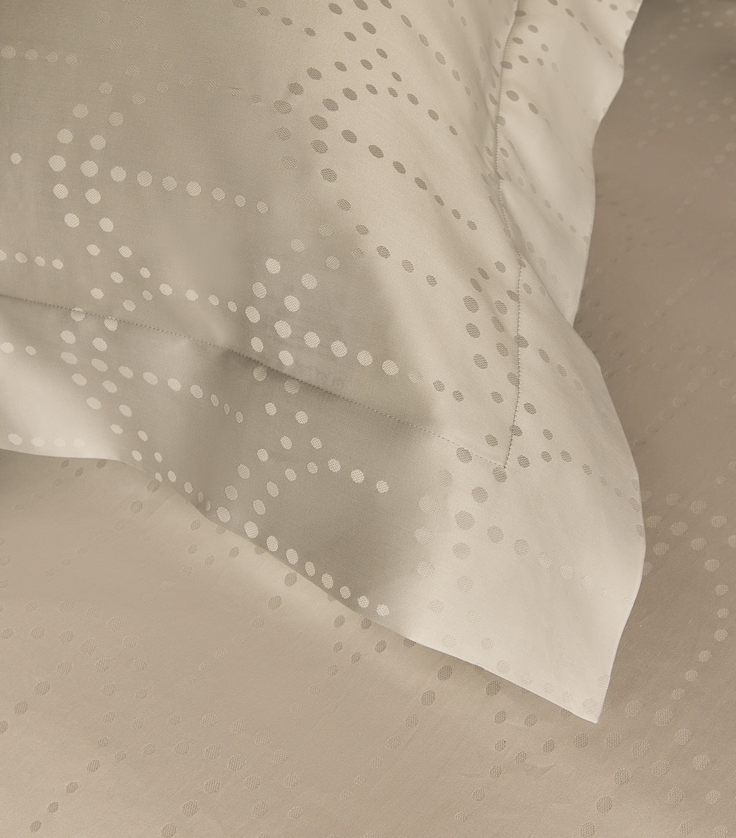 Egyptian Cotton Evora Perle King Duvet Cover (230cm x 220cm) PERLE Image 3