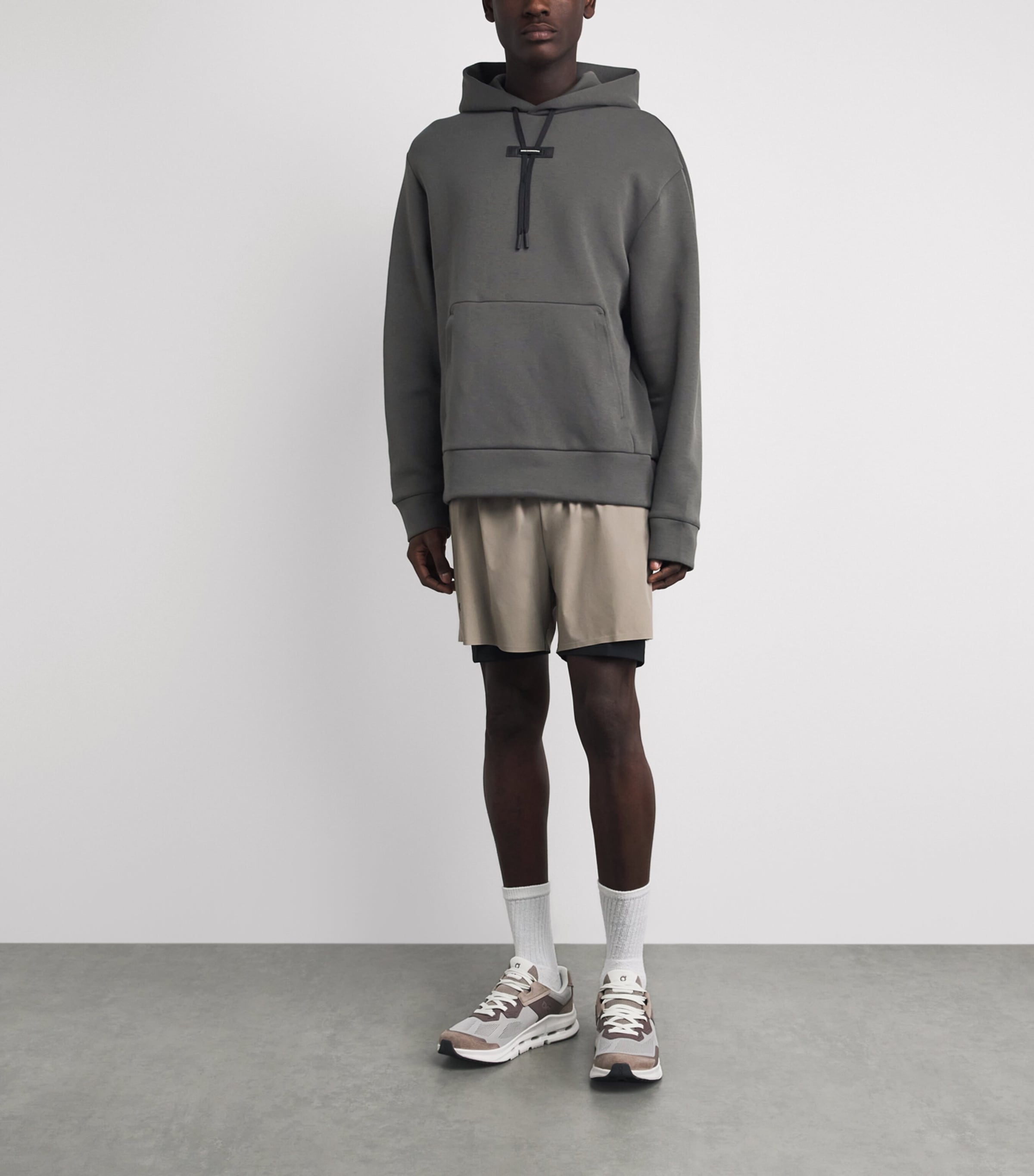 On Mens Cotton-Blend Focus Tech Hoodie Shadow Image 2