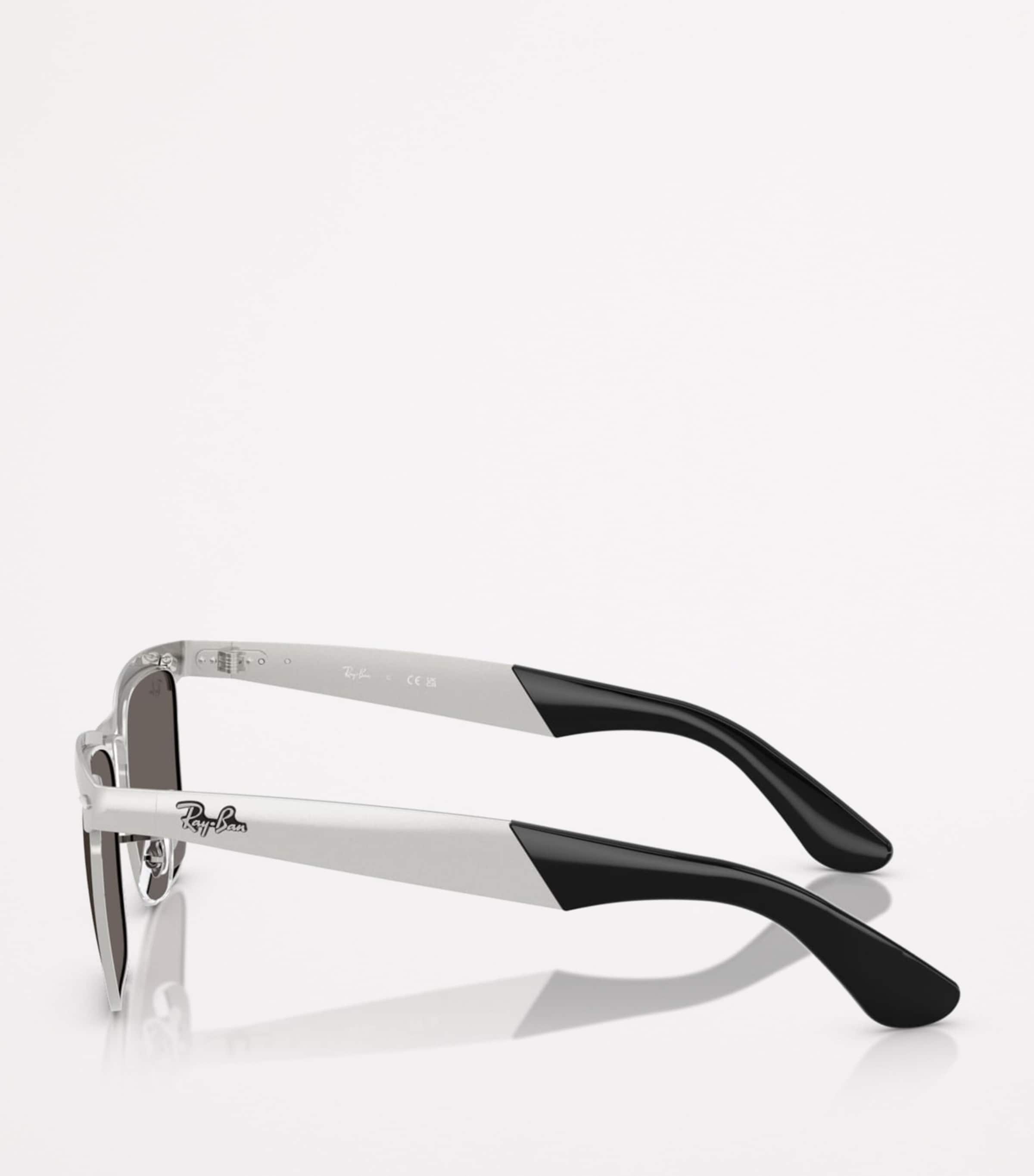 RB3875 Wayfarer Deluxe Square Sunglasses 019/B1 Image 3